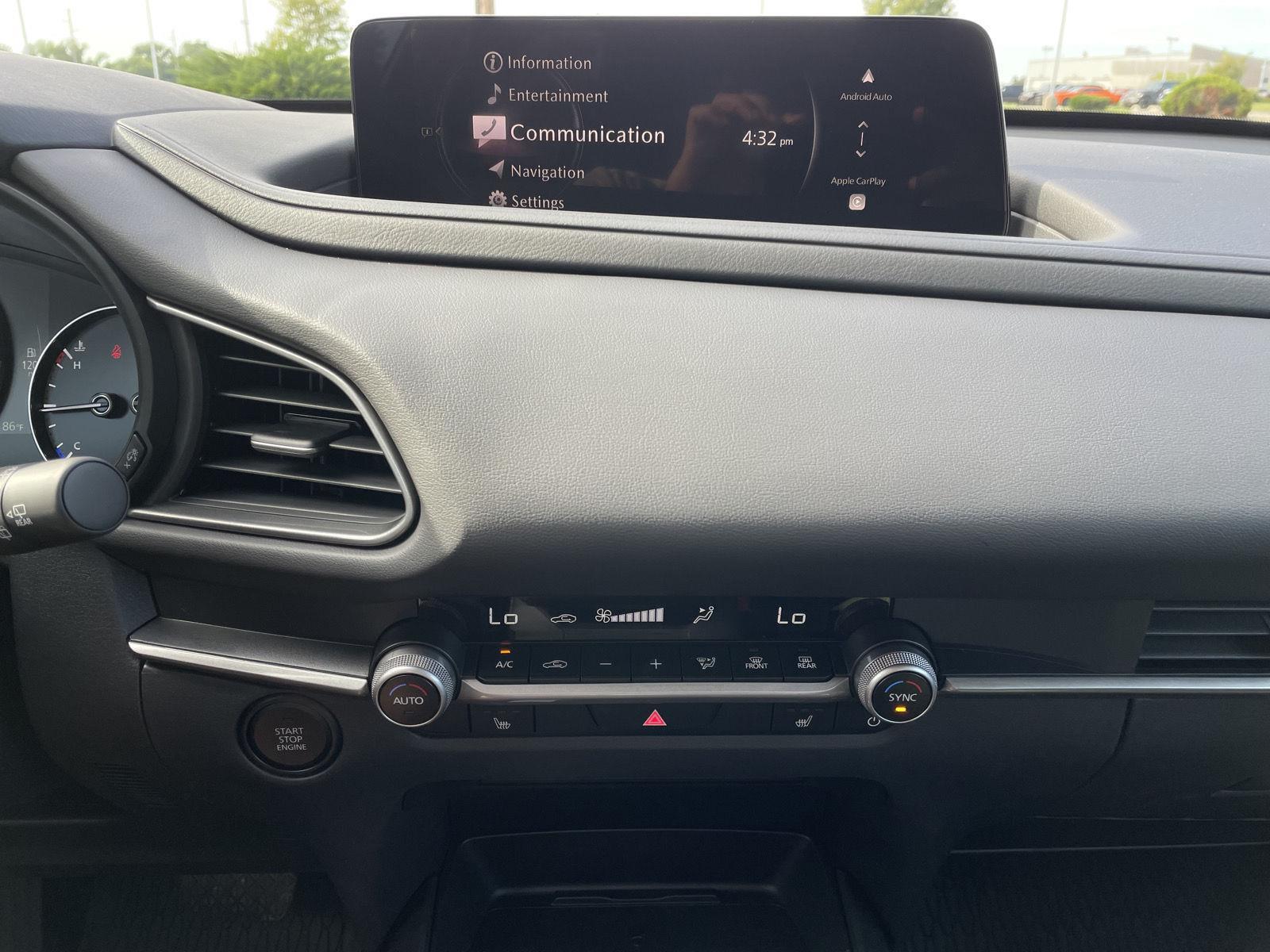 Vehicle photo 21