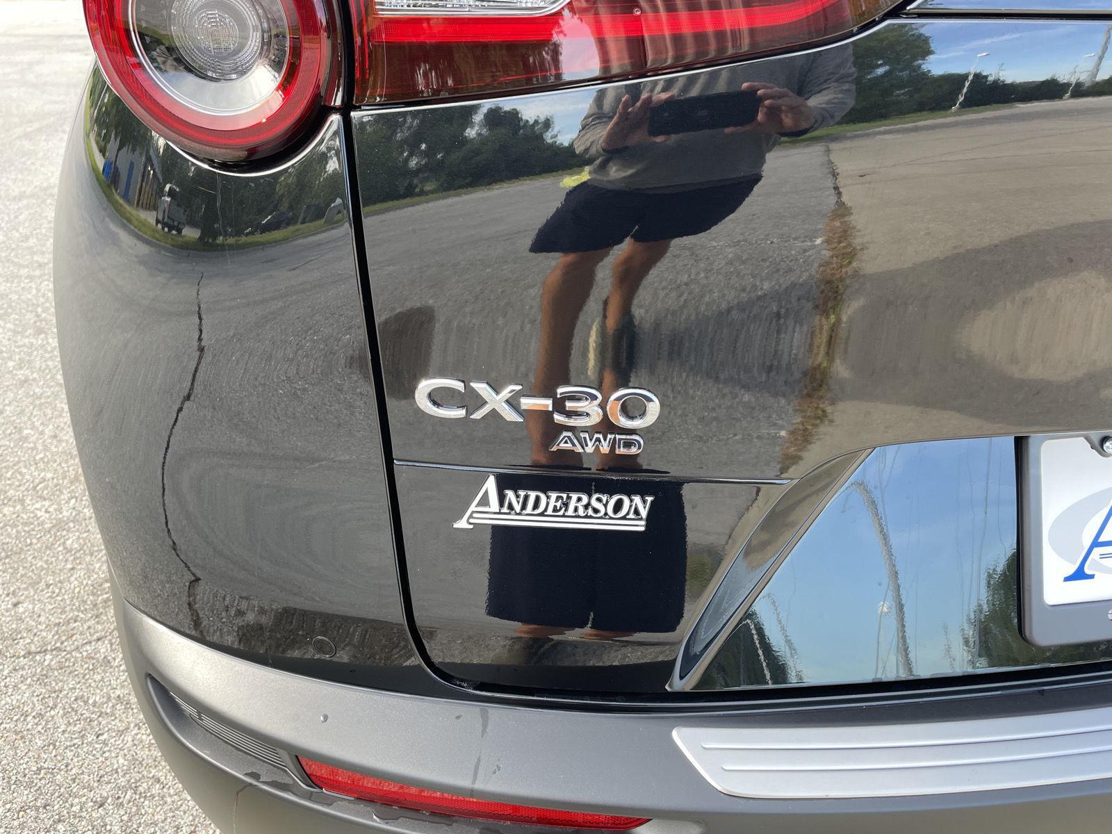 Vehicle photo 34