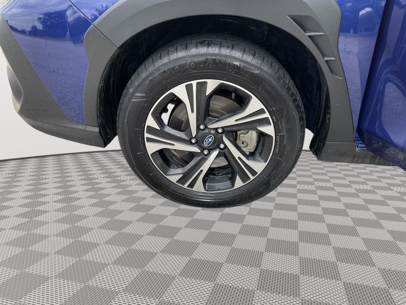 Vehicle photo 10