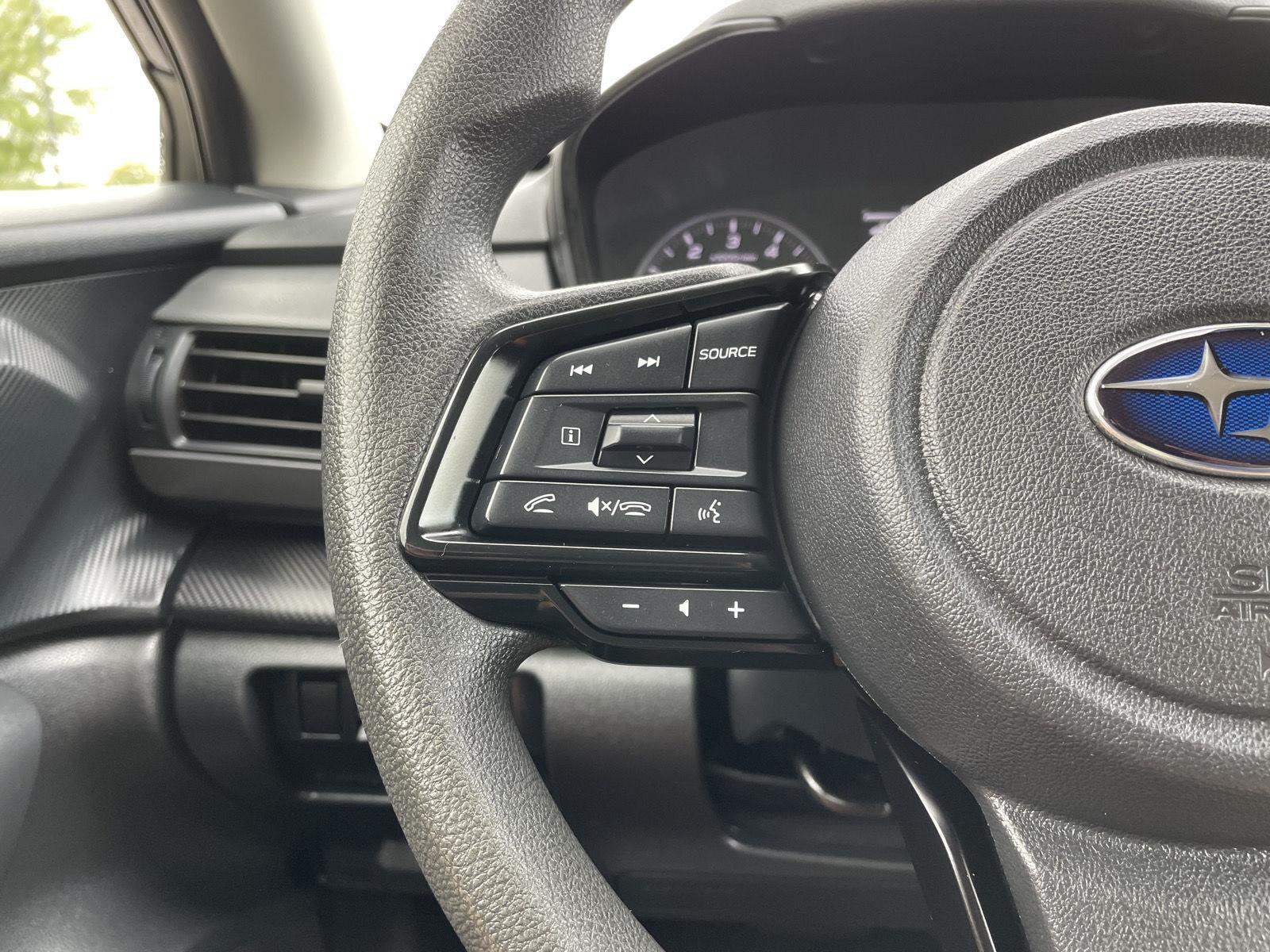 Vehicle photo 12