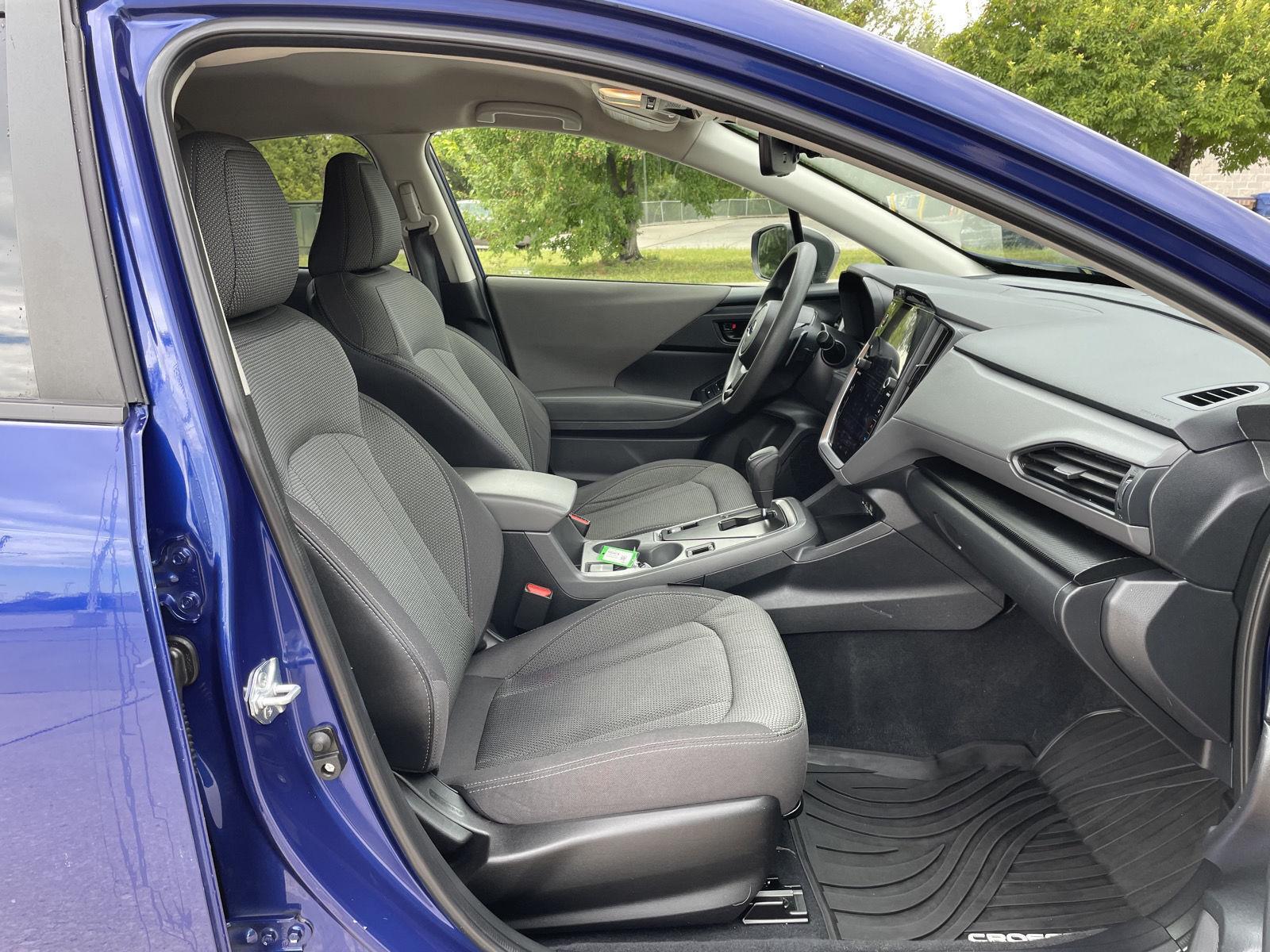 Vehicle photo 18