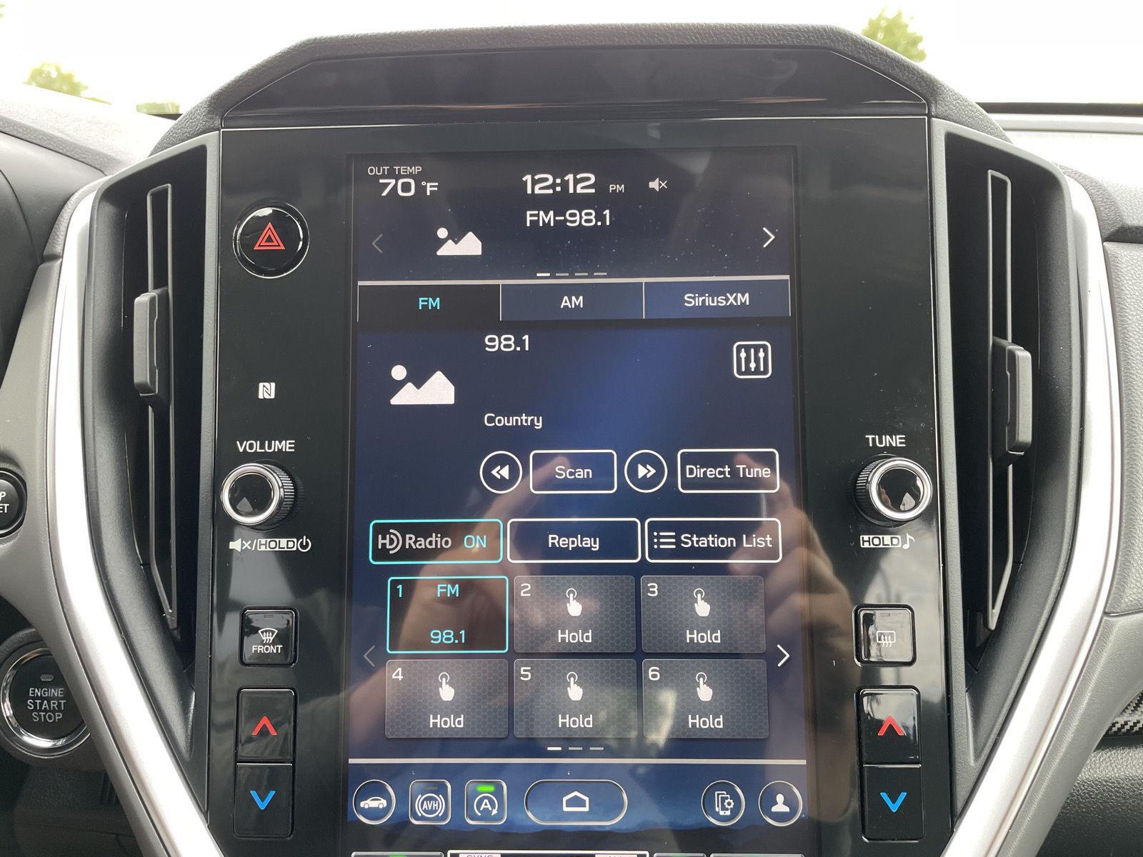 Vehicle photo 24