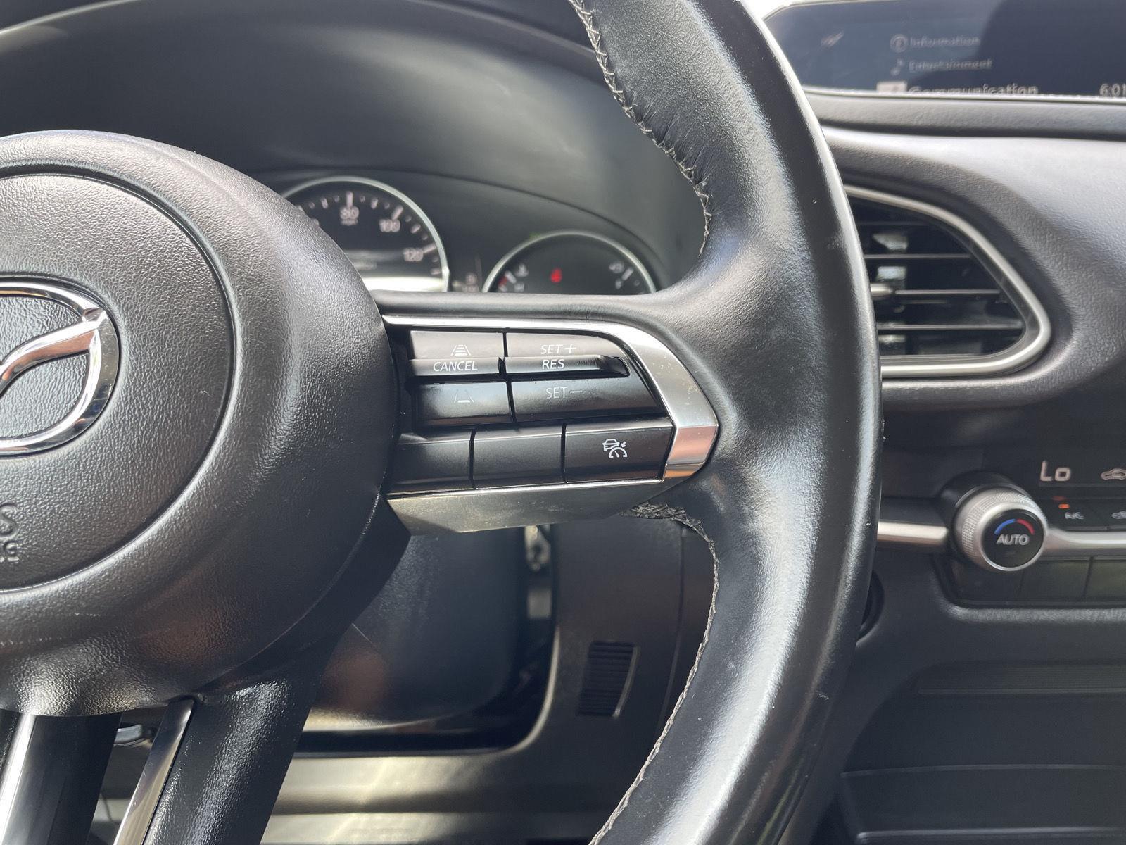 Vehicle photo 13