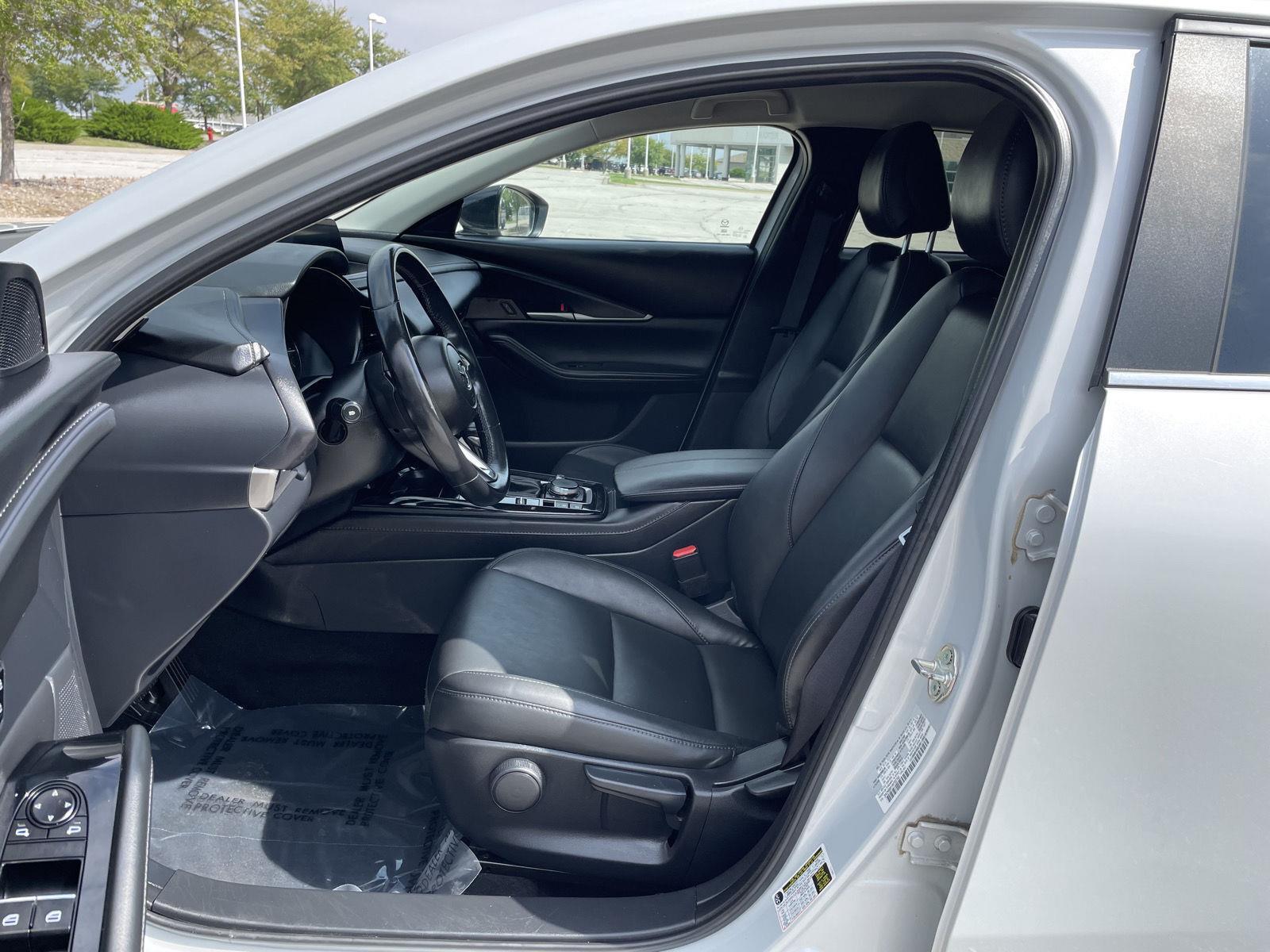 Vehicle photo 16