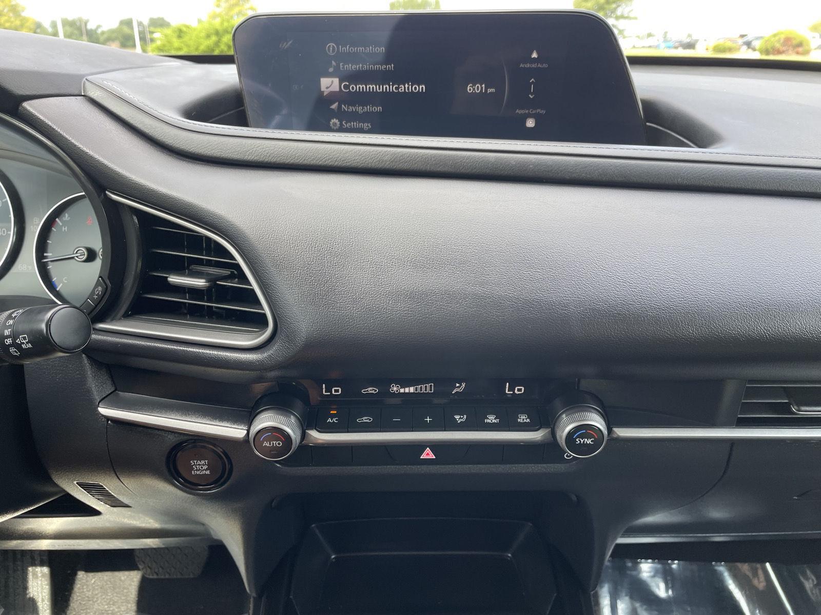 Vehicle photo 21