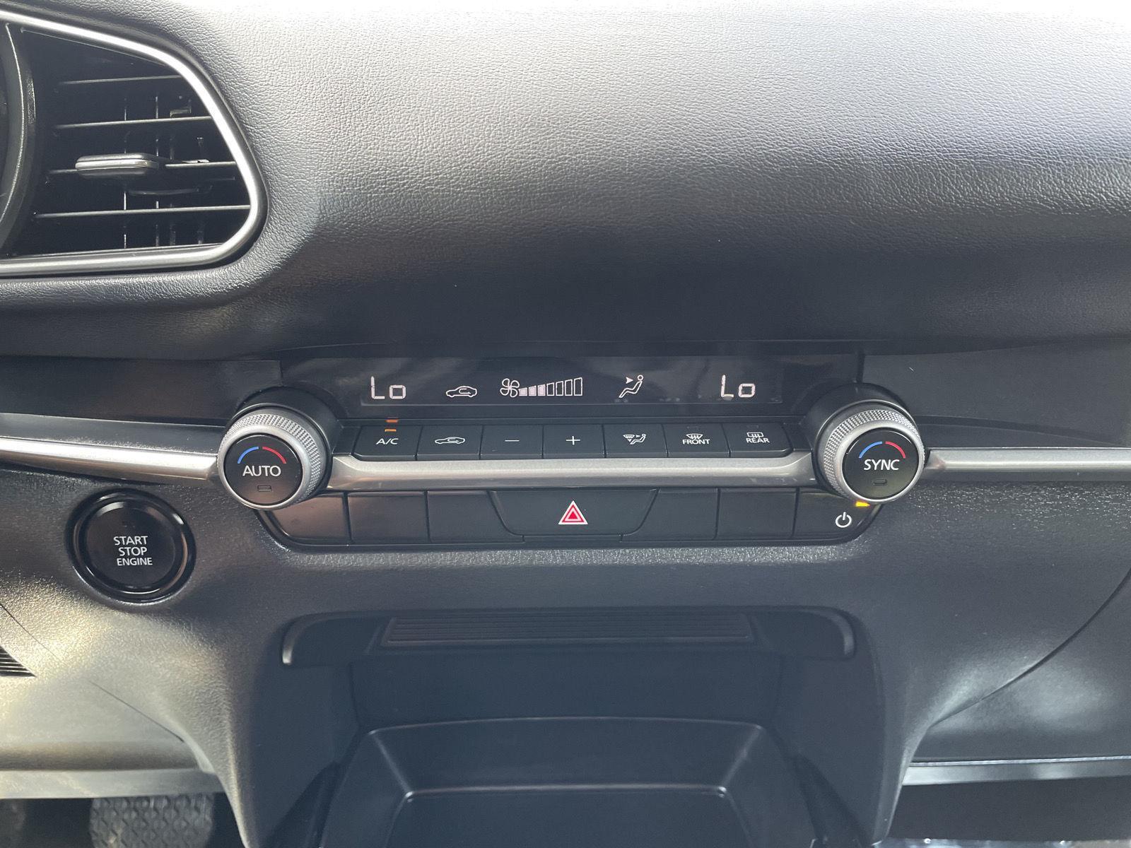 Vehicle photo 24