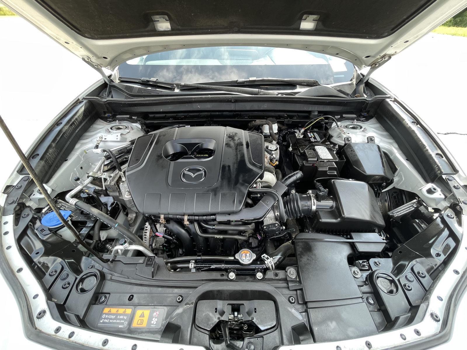 Vehicle photo 30