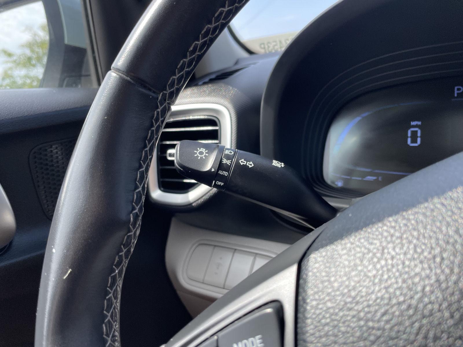 Vehicle photo 16