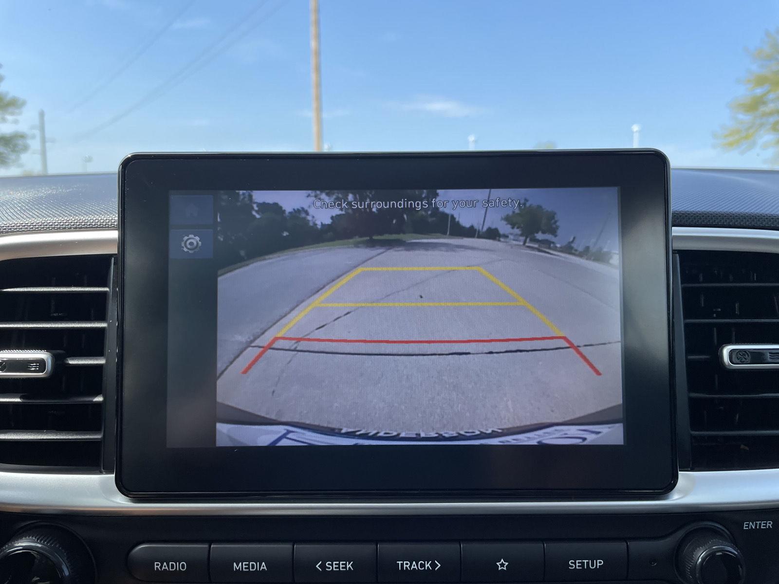 Vehicle photo 23