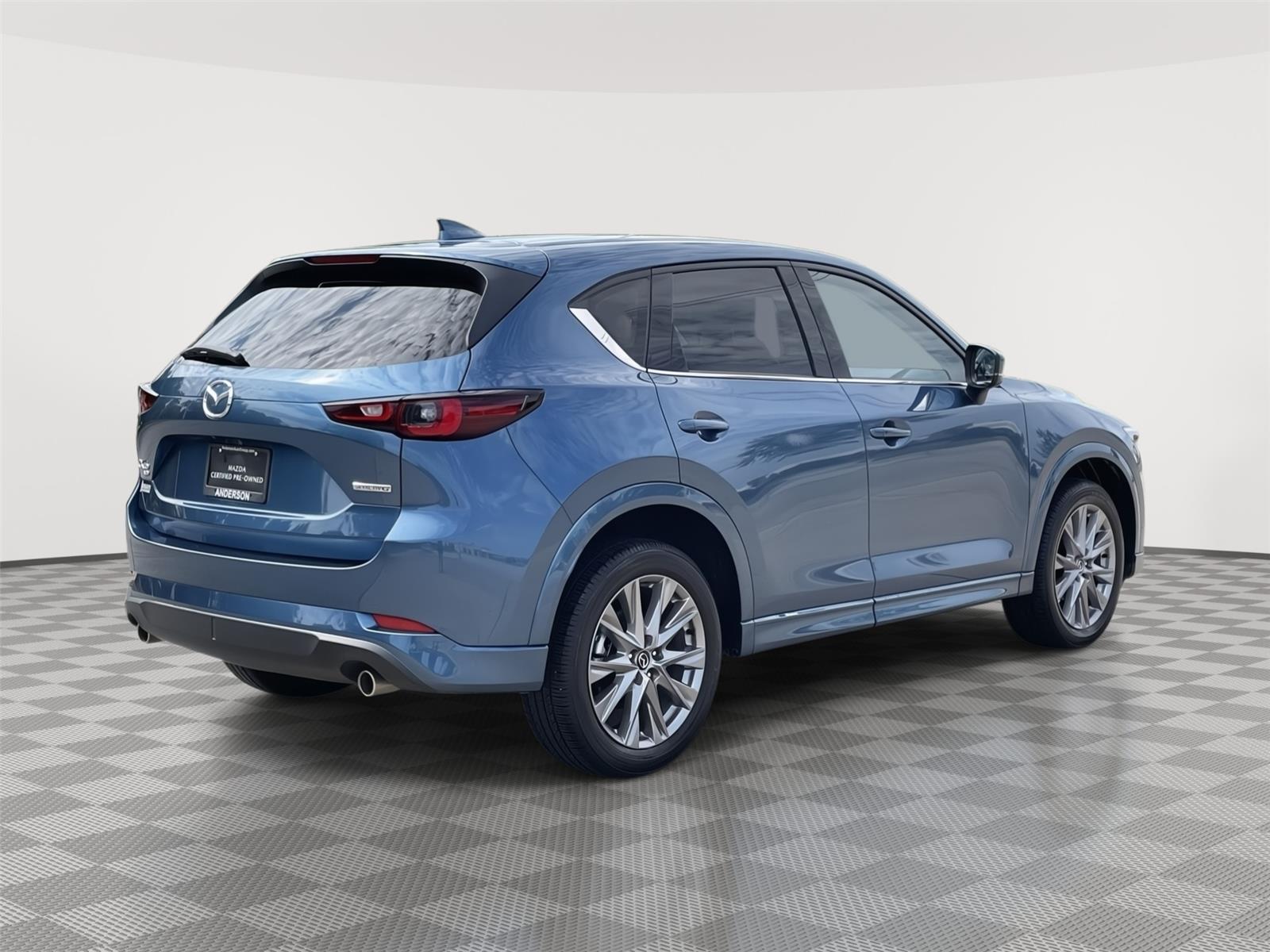 Vehicle photo 7