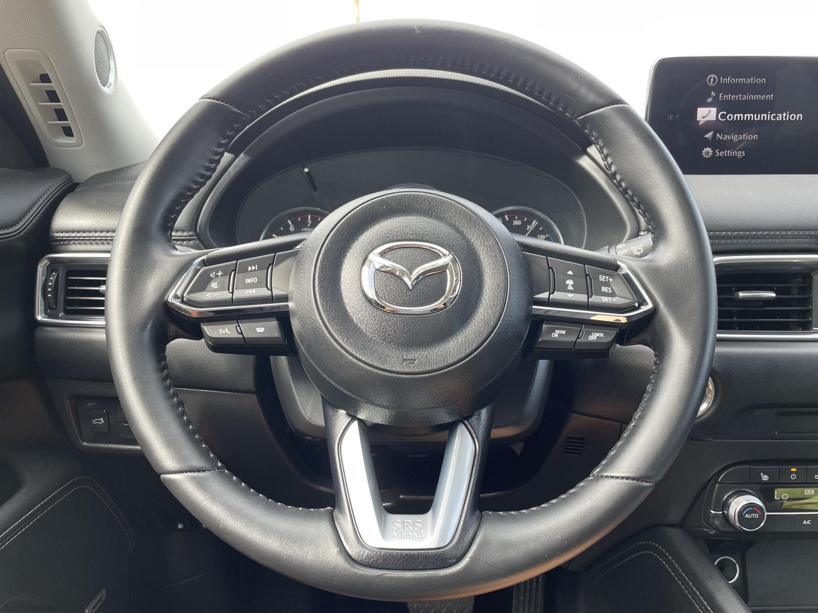 Vehicle photo 12