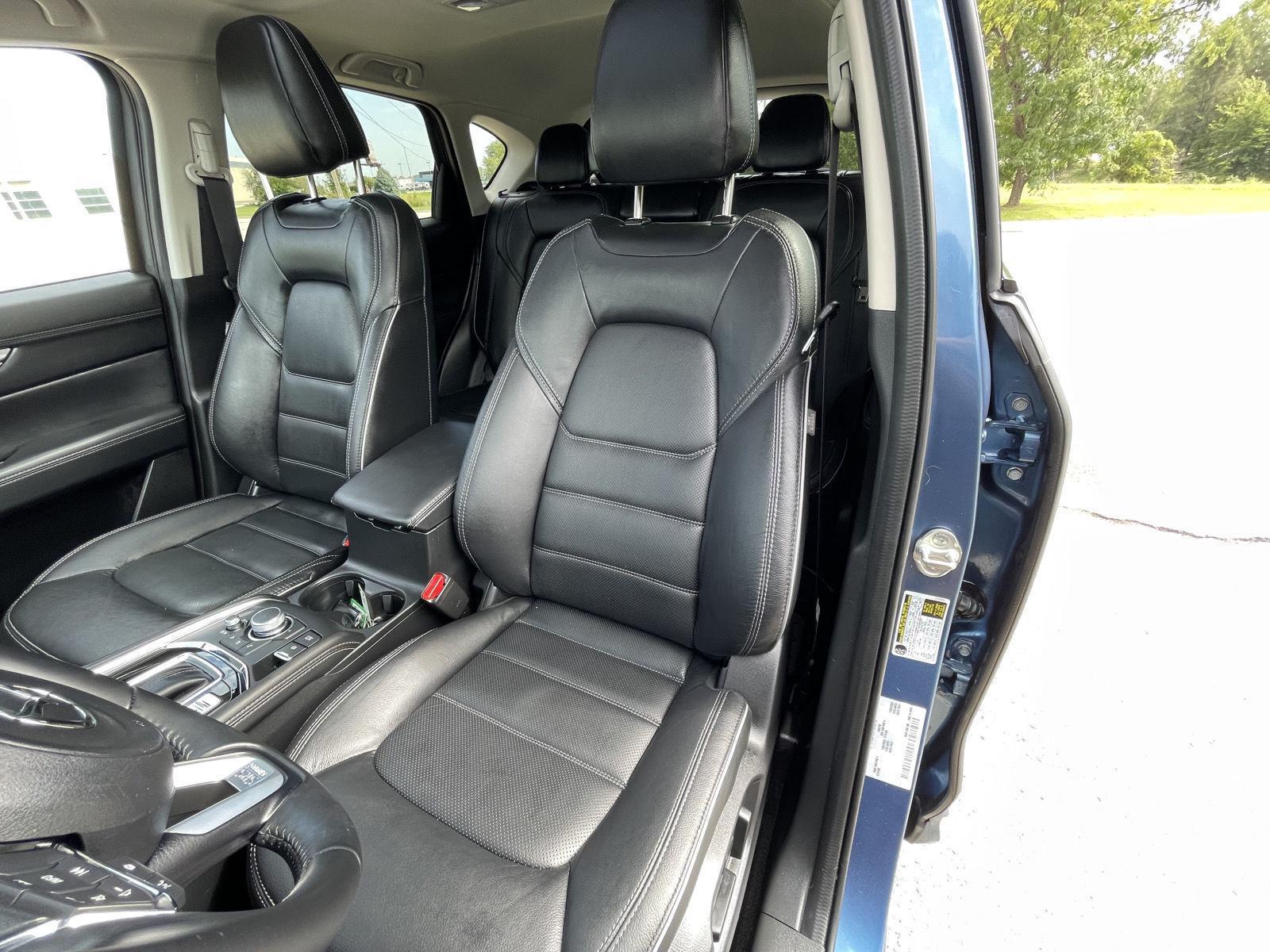 Vehicle photo 18