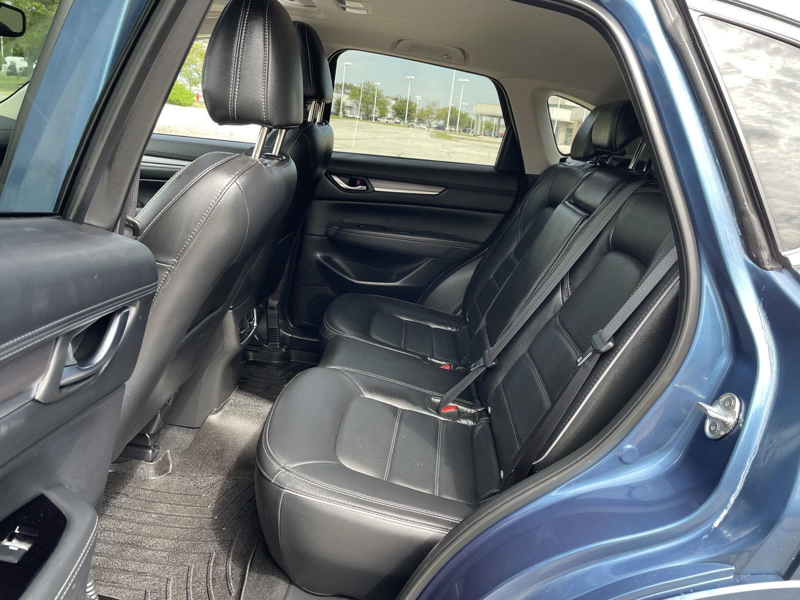 Vehicle photo 20