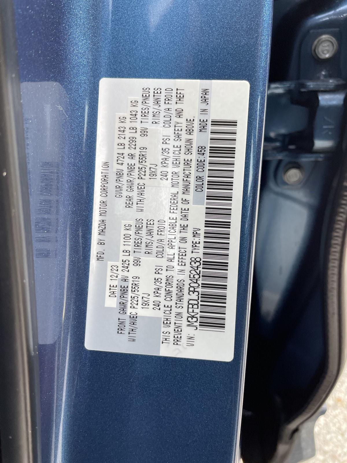 Vehicle photo 30