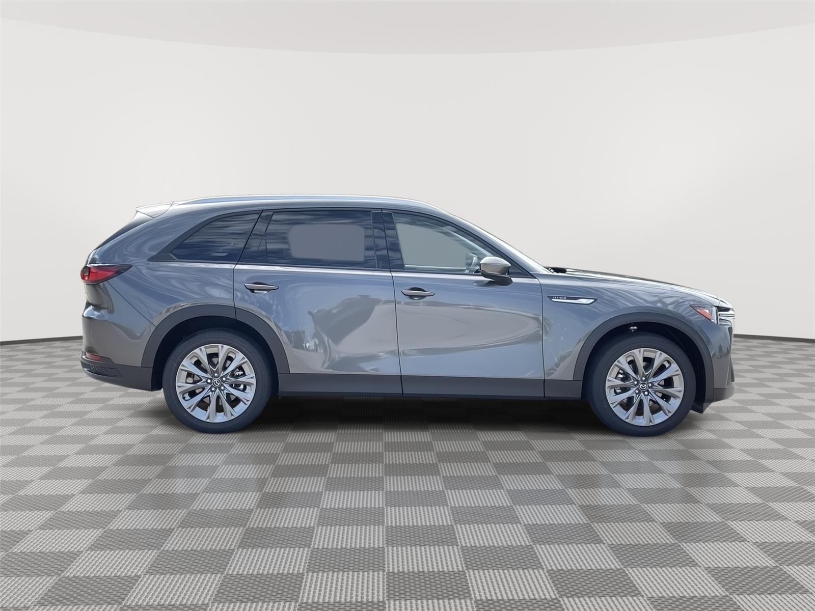 Vehicle photo 6