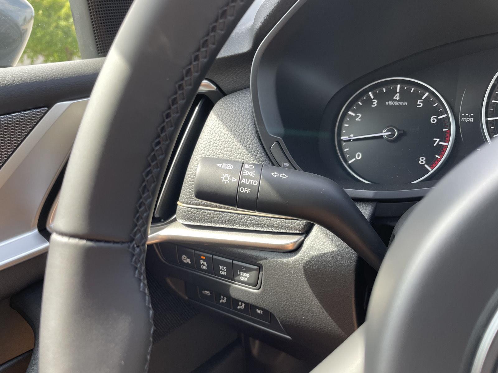 Vehicle photo 15