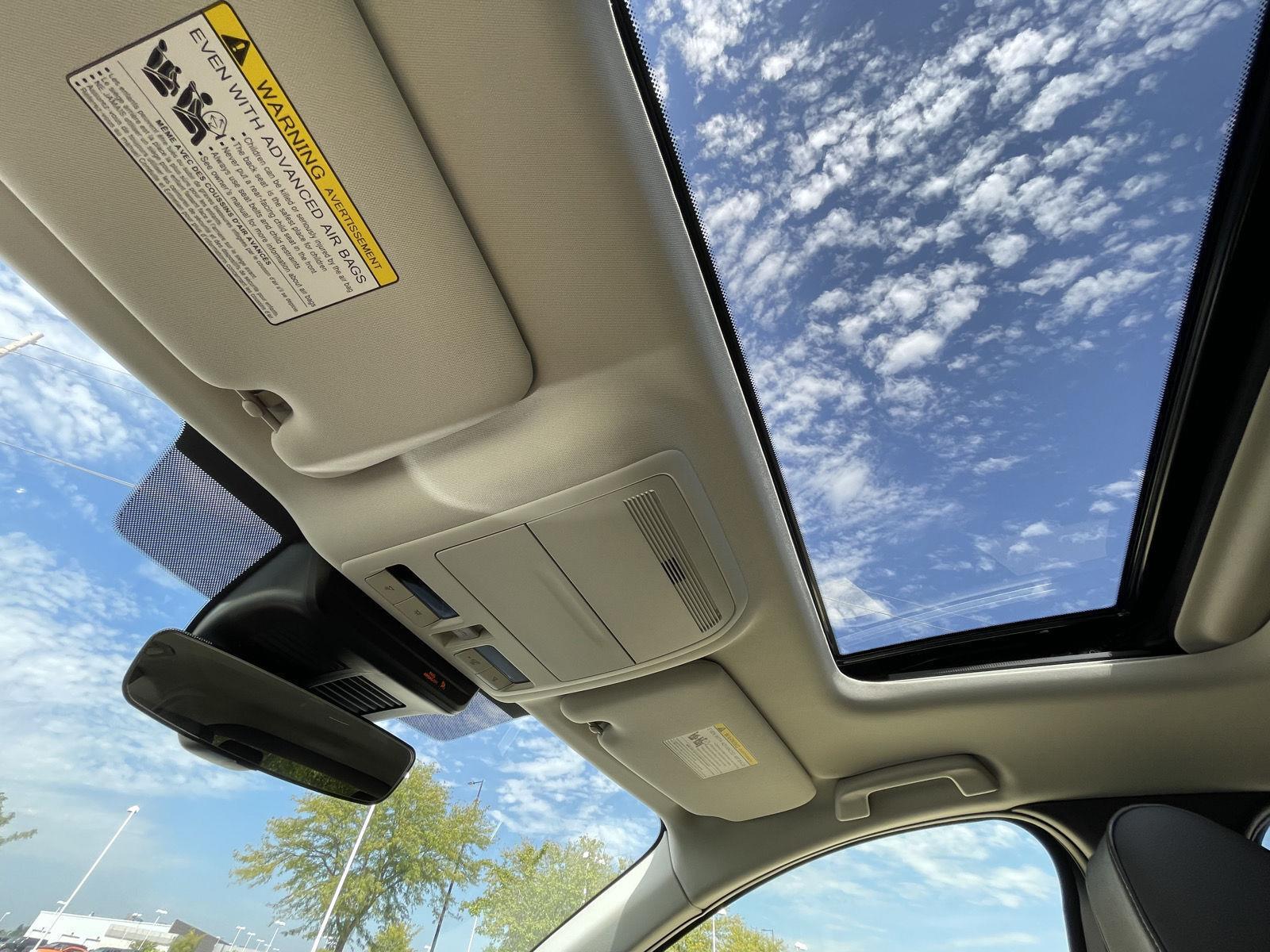 Vehicle photo 22