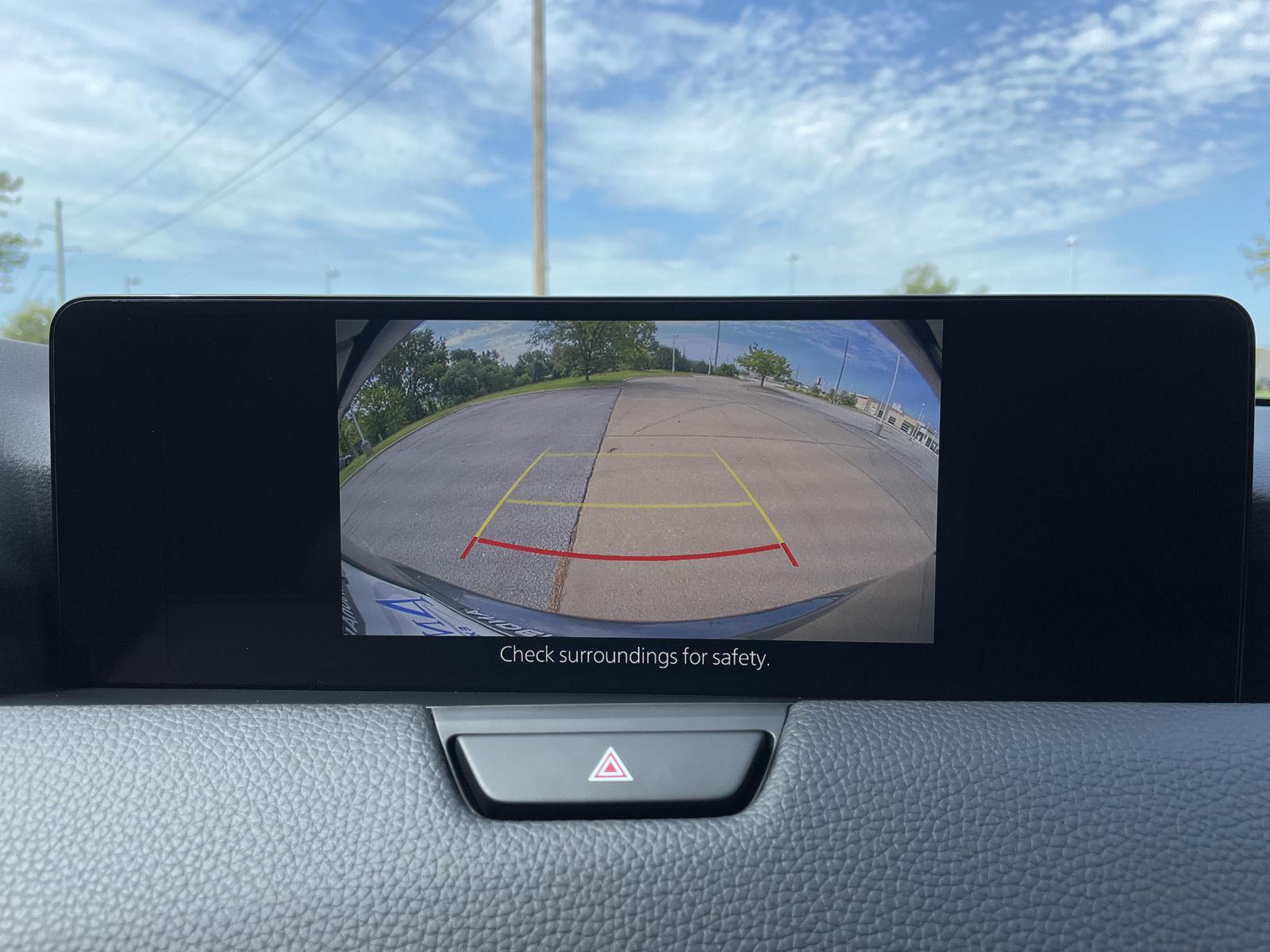 Vehicle photo 24