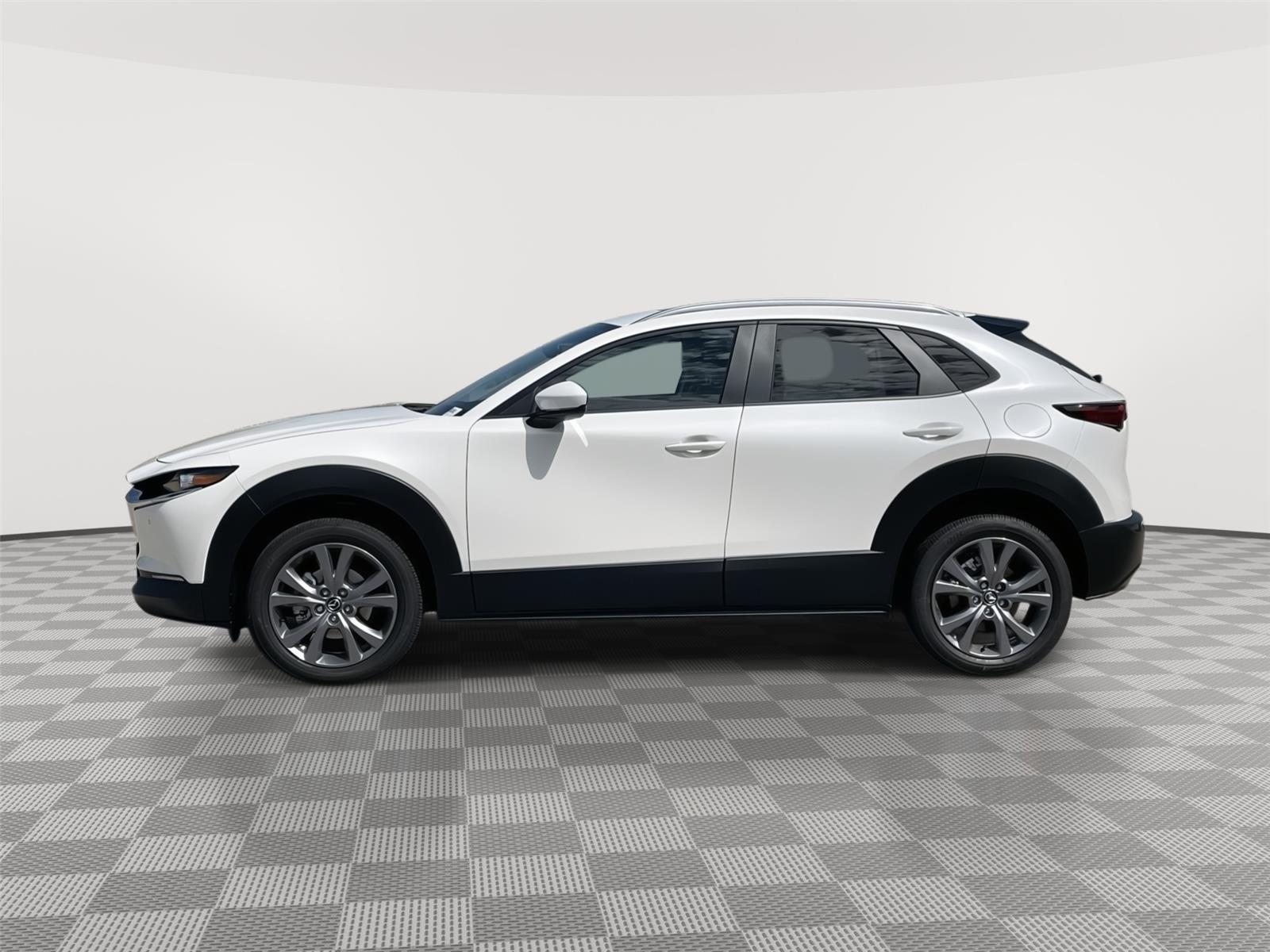 Vehicle photo 2