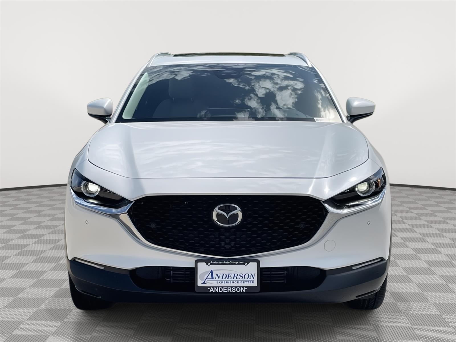 Vehicle photo 4