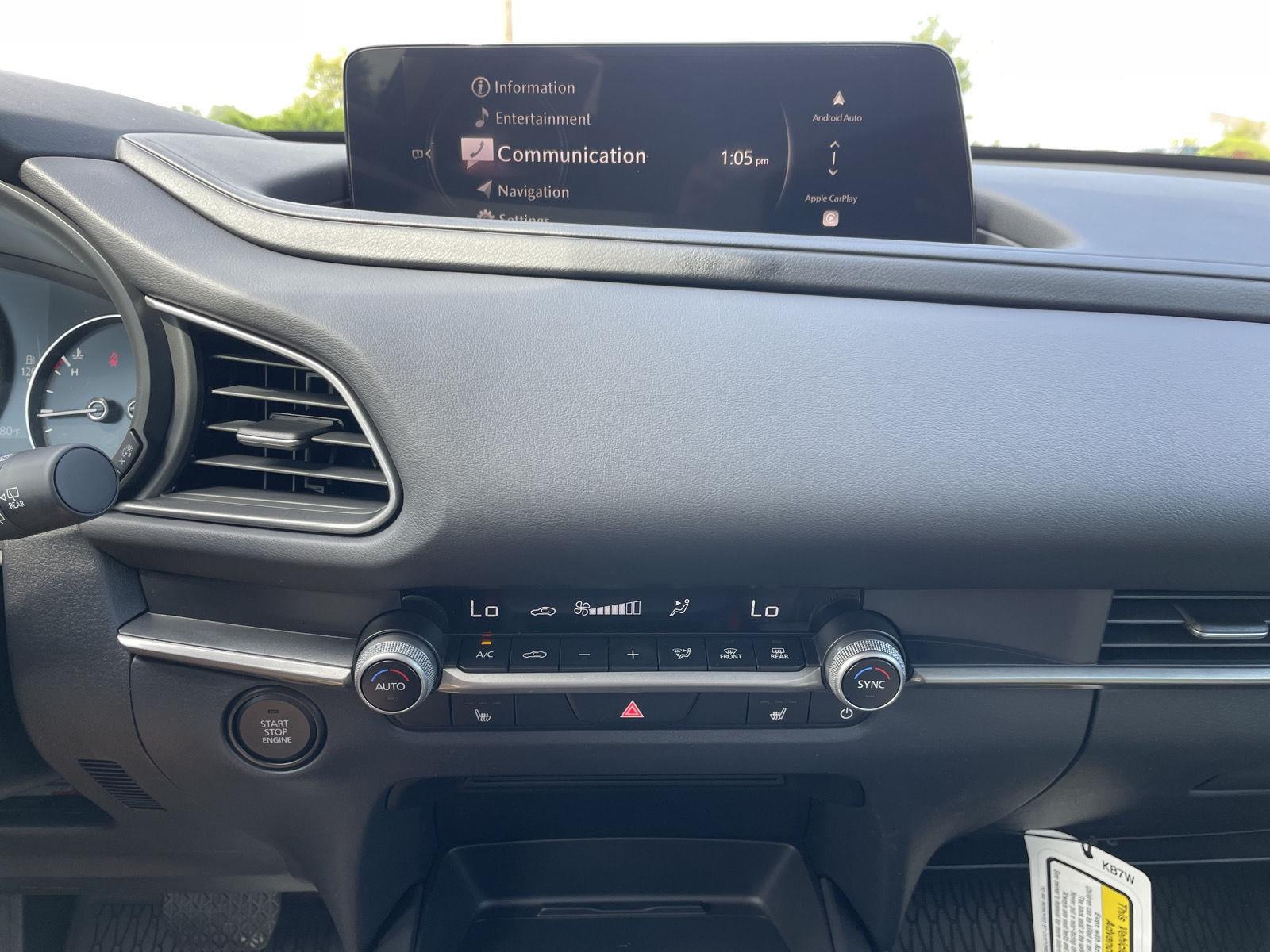 Vehicle photo 21