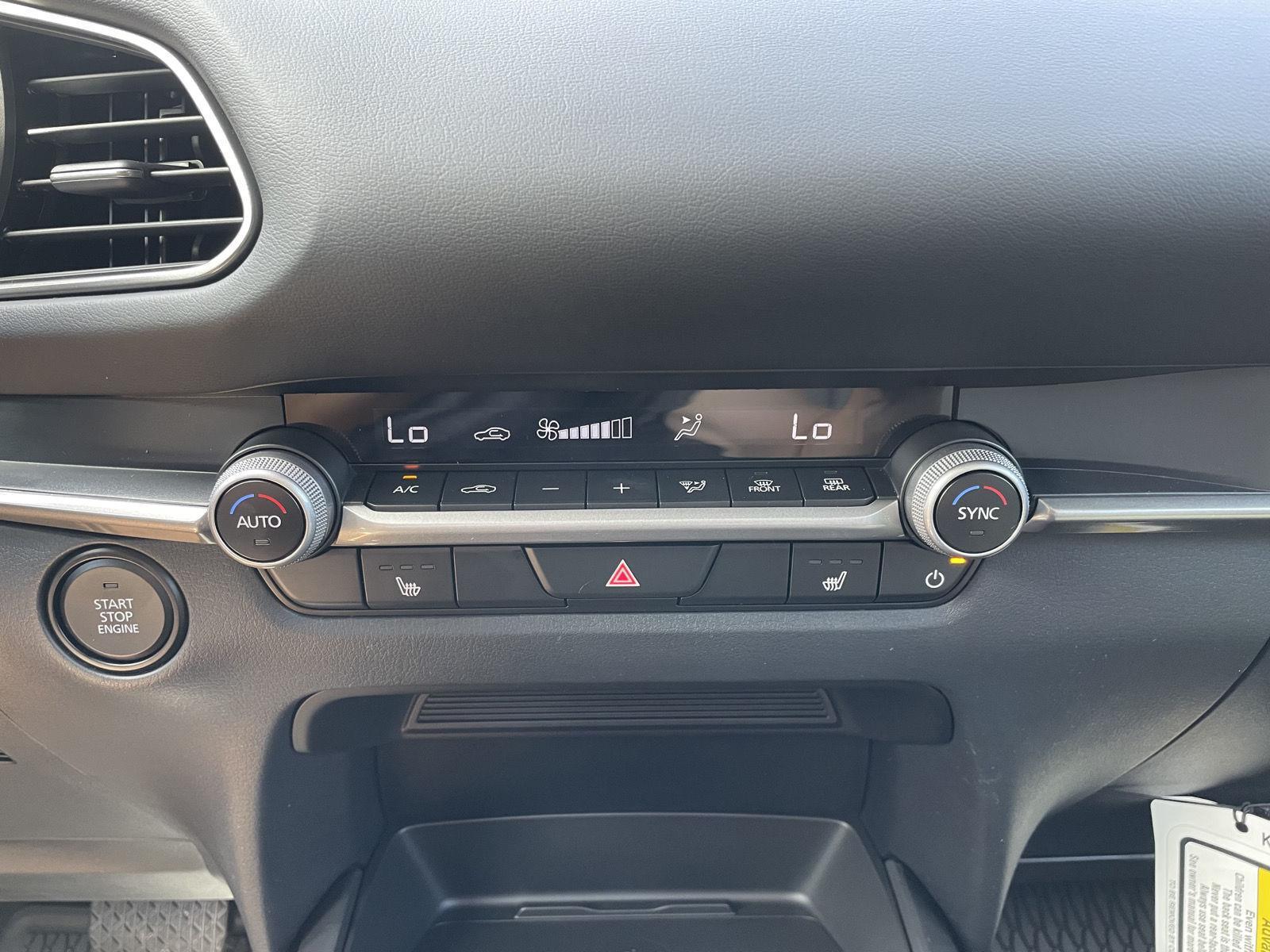 Vehicle photo 24