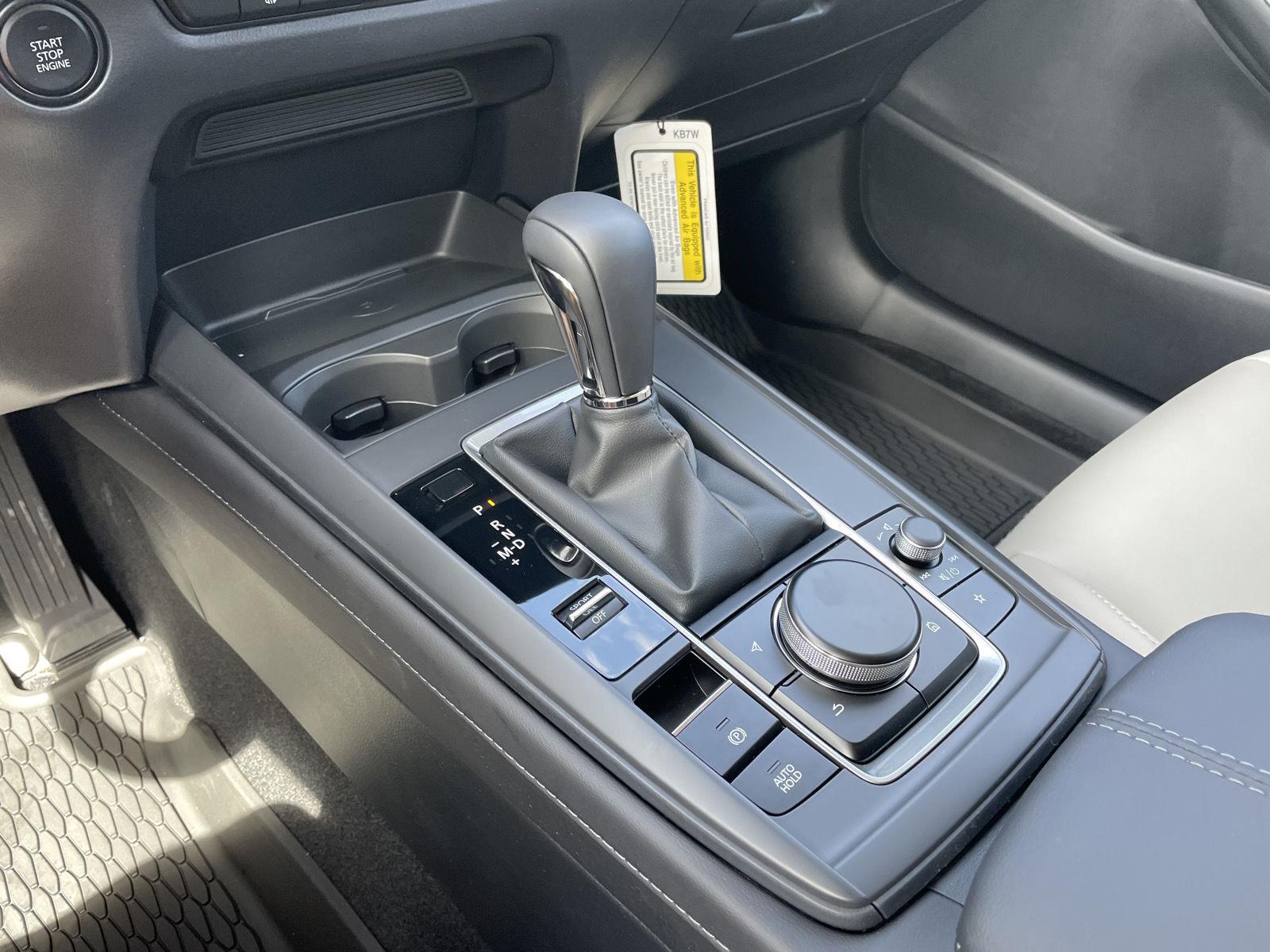 Vehicle photo 28