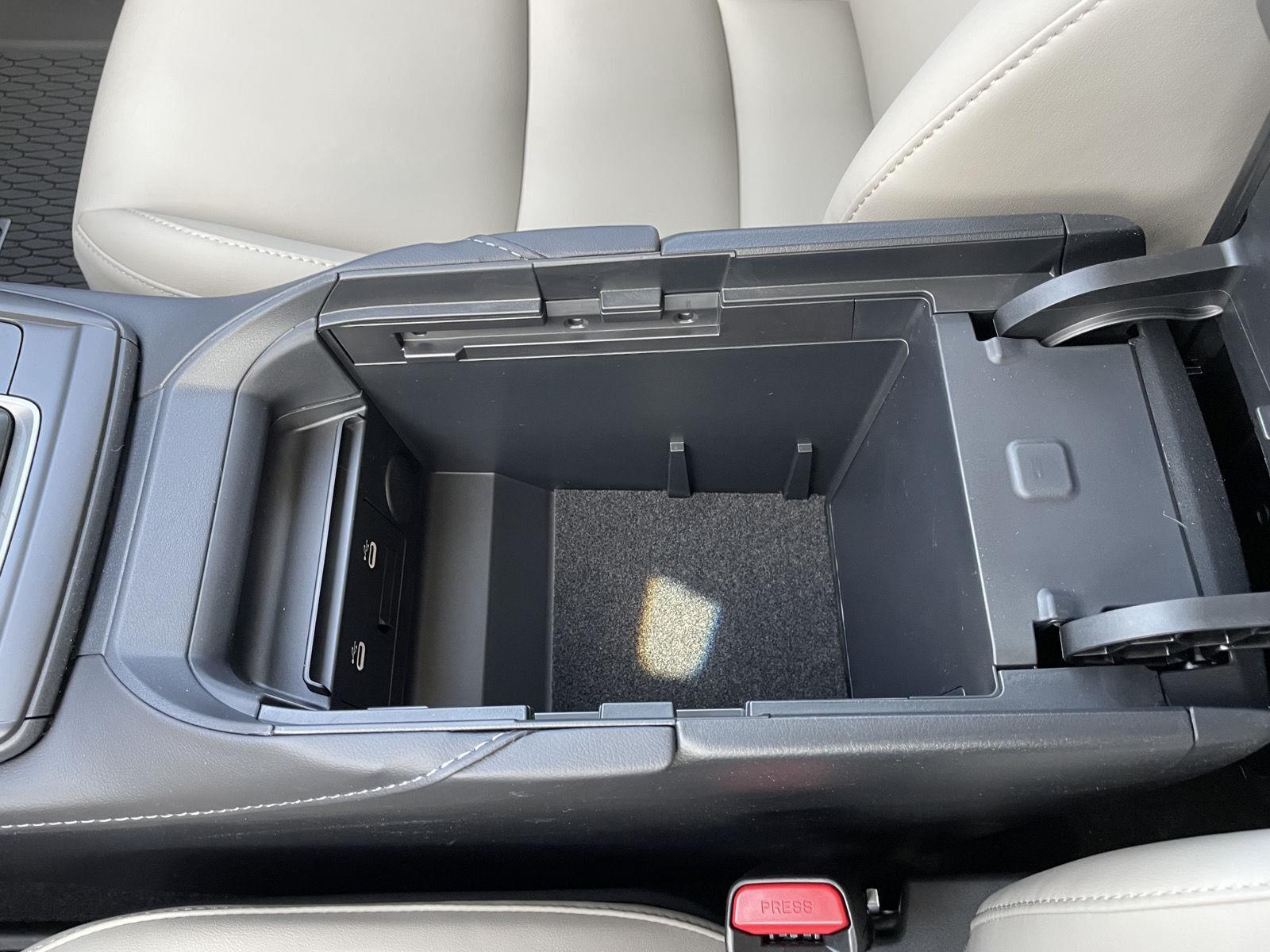 Vehicle photo 29