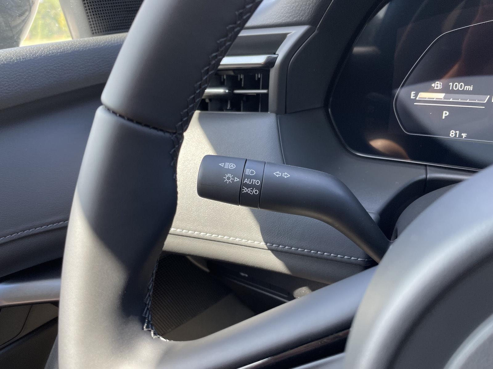 Vehicle photo 15