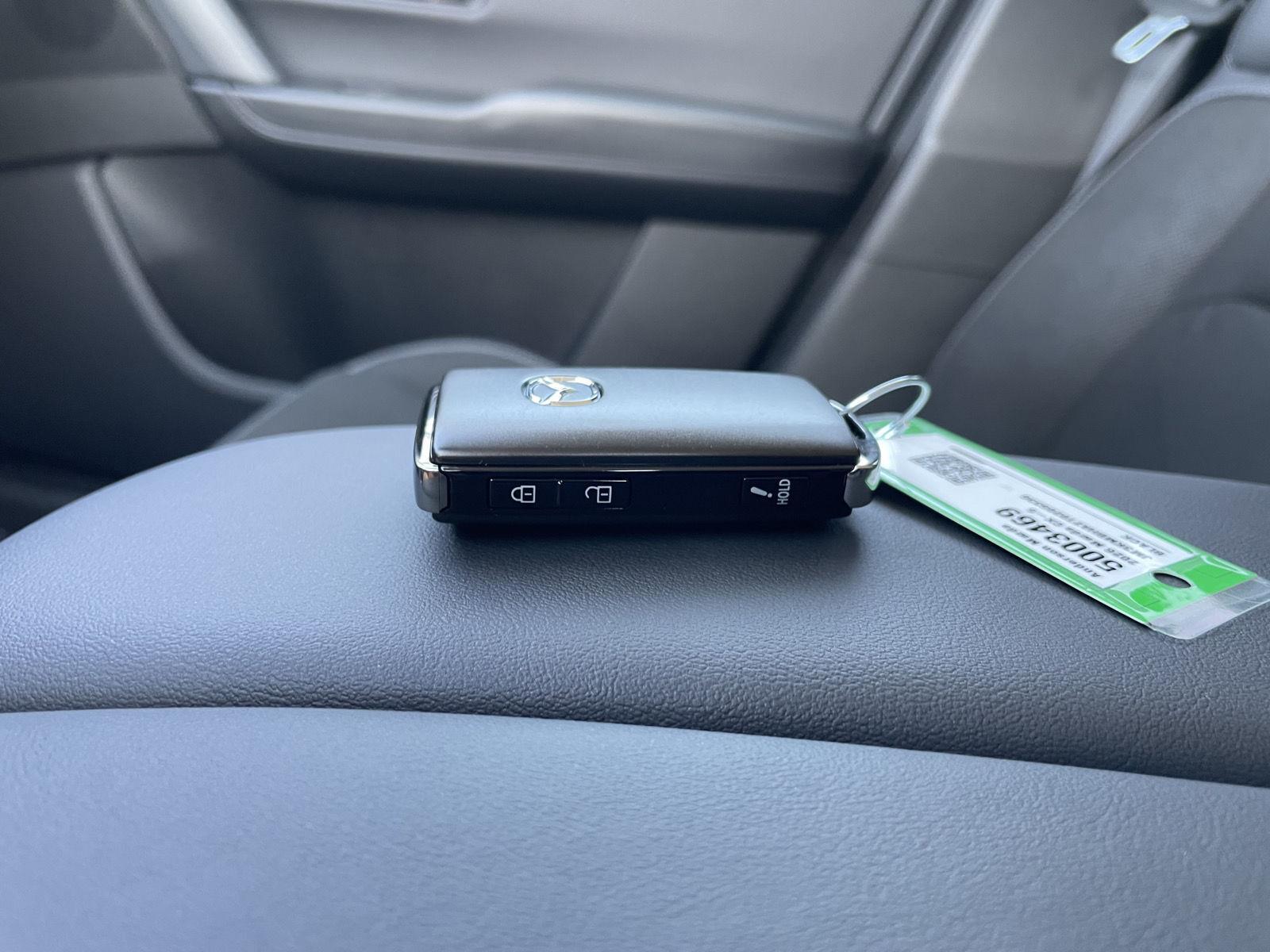 Vehicle photo 33