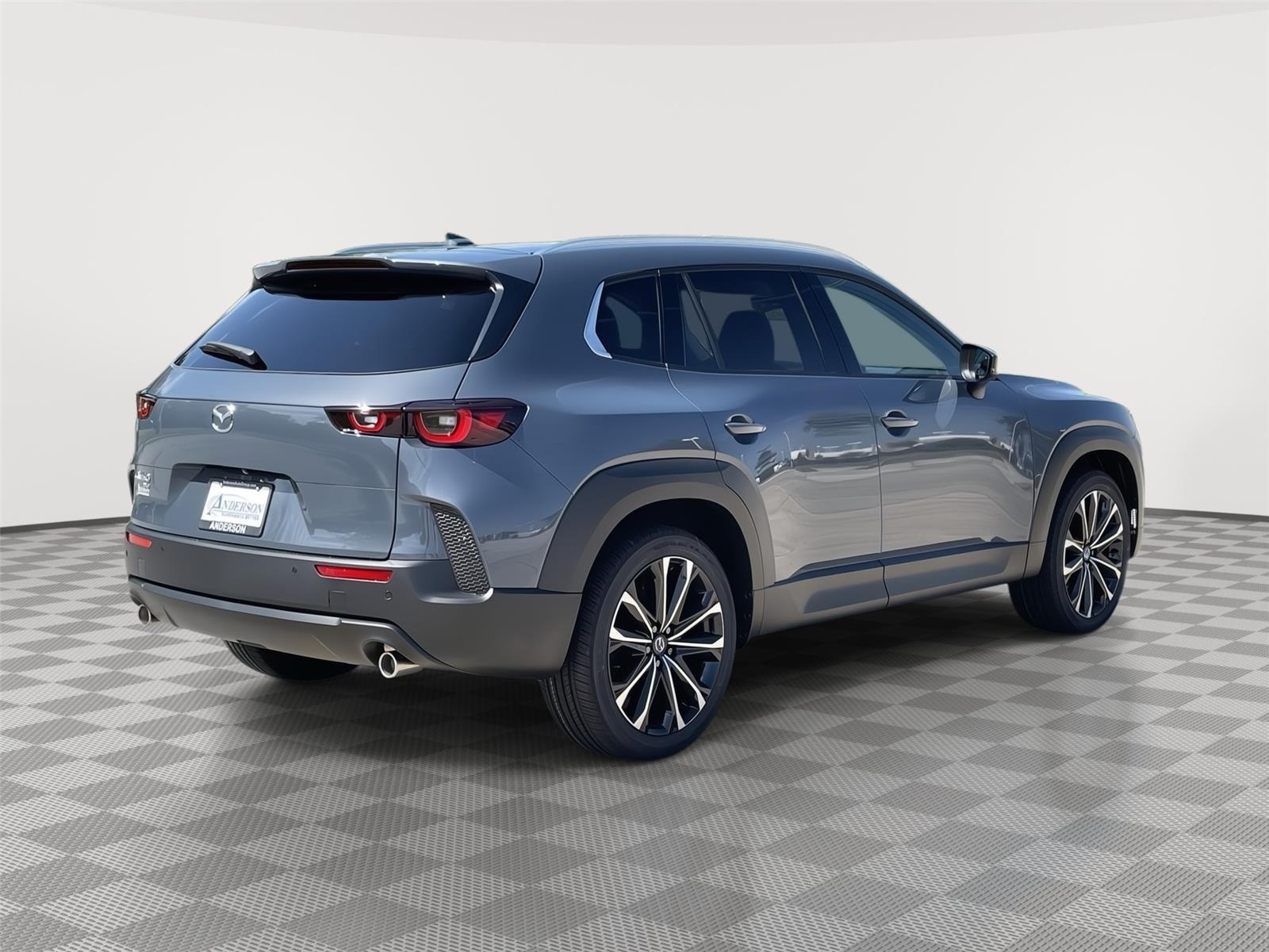 Vehicle photo 7