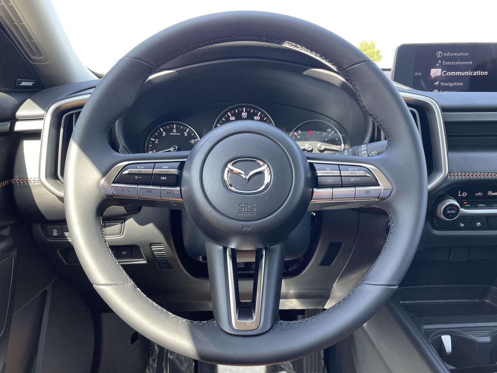Vehicle photo 11