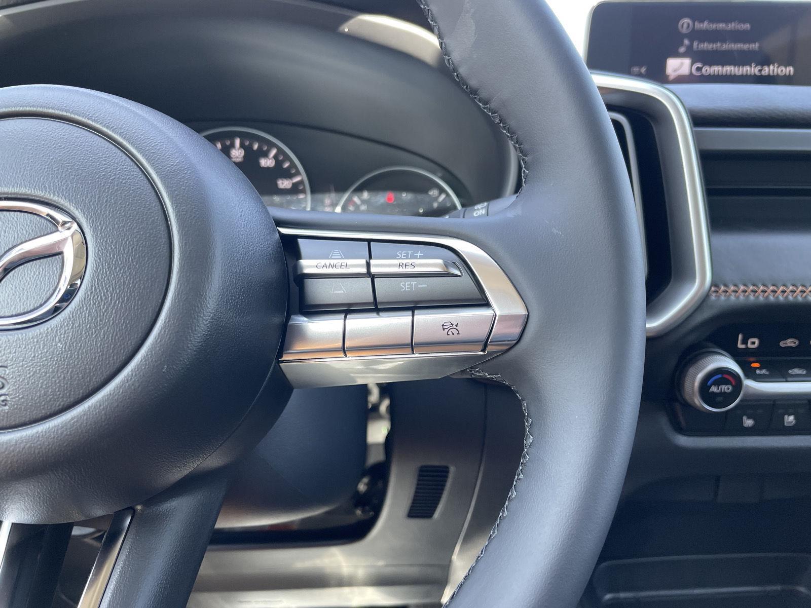 Vehicle photo 13