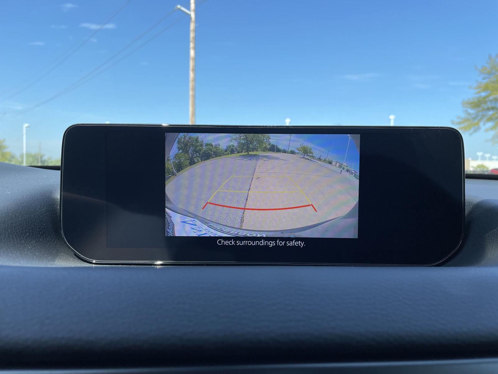 Vehicle photo 23