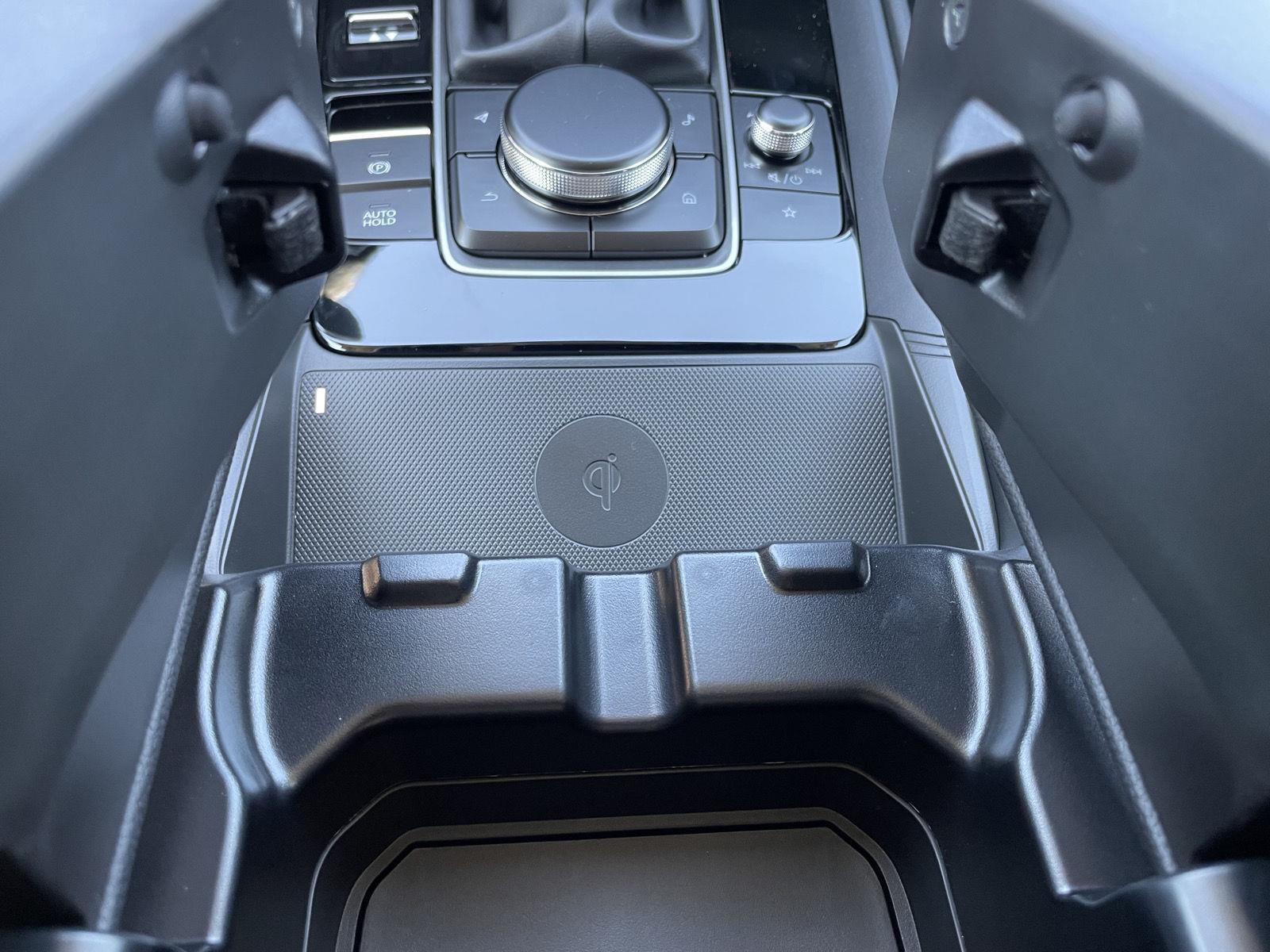 Vehicle photo 30