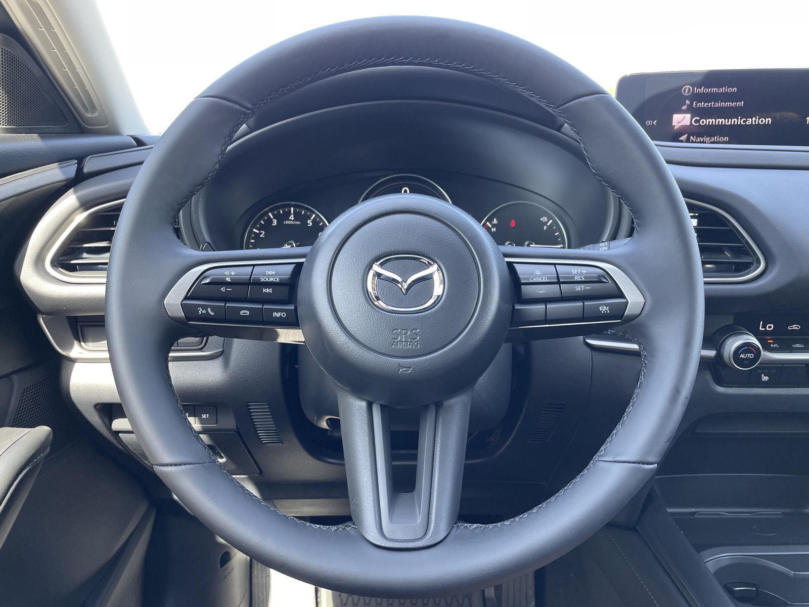 Vehicle photo 11