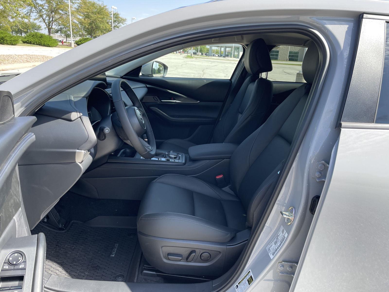 Vehicle photo 16