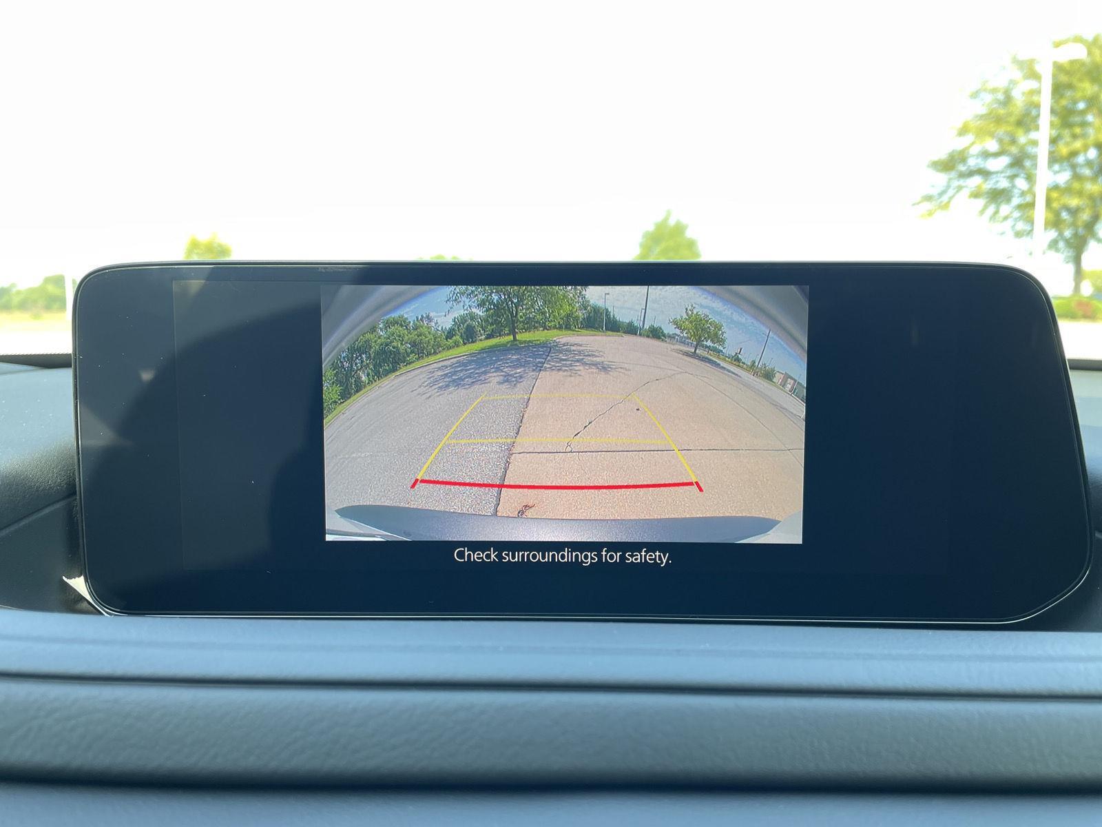 Vehicle photo 22