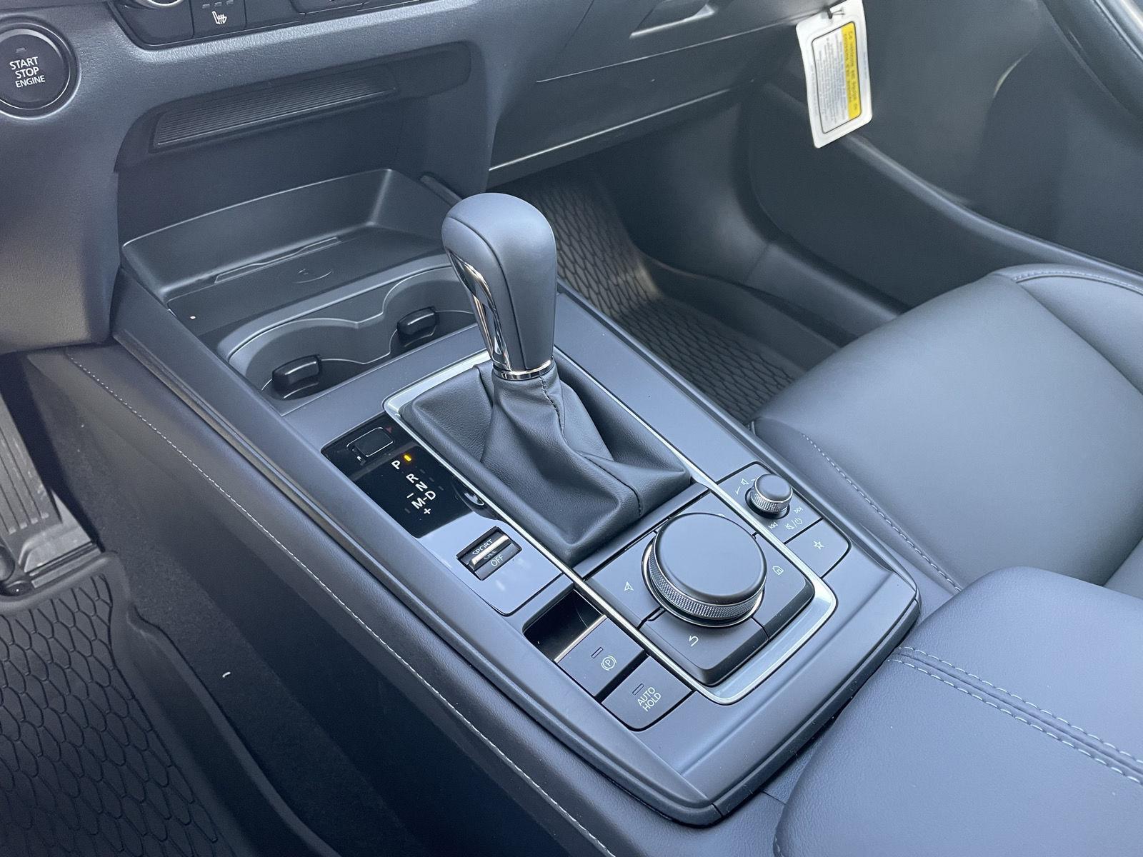 Vehicle photo 28