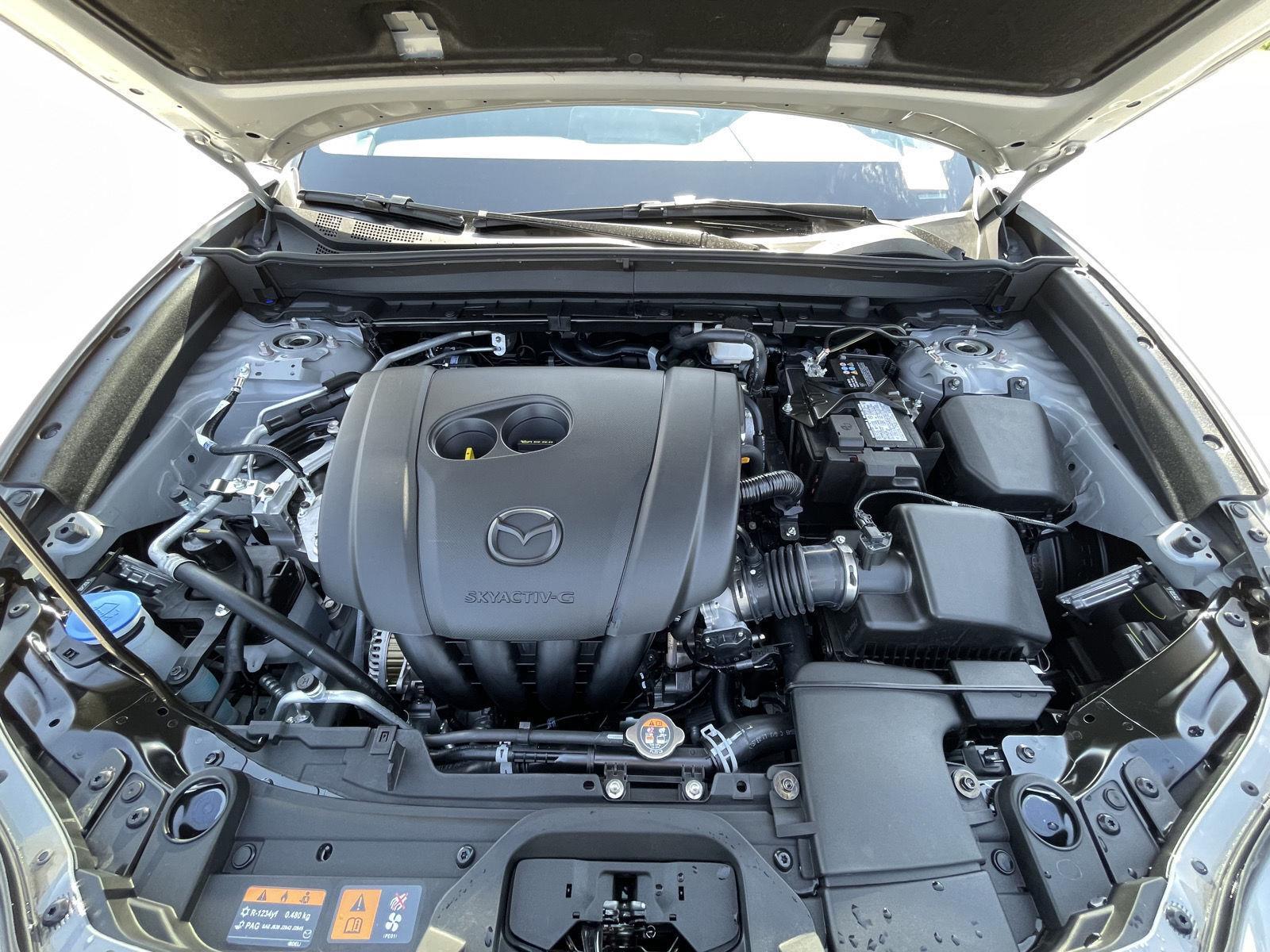 Vehicle photo 32