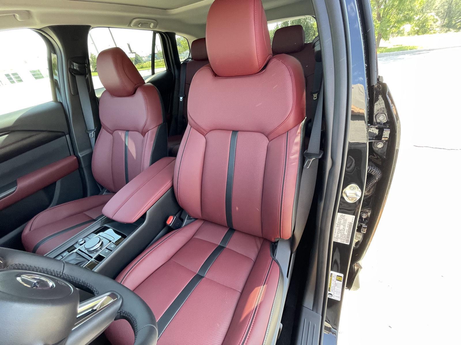 Vehicle photo 17