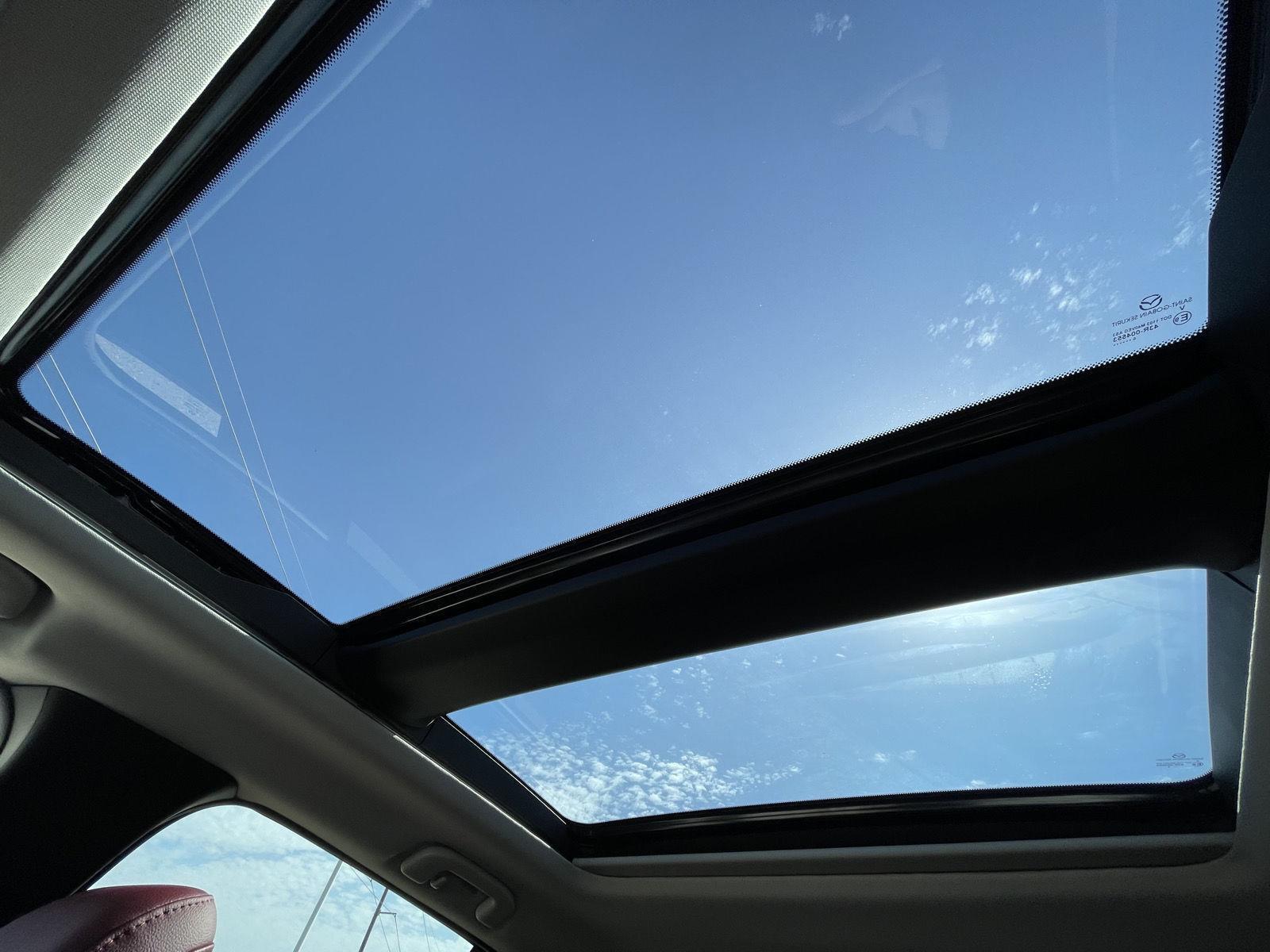 Vehicle photo 21