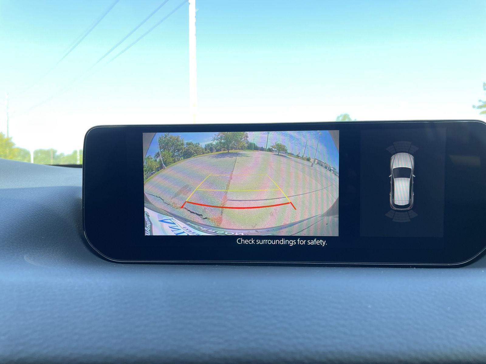Vehicle photo 23