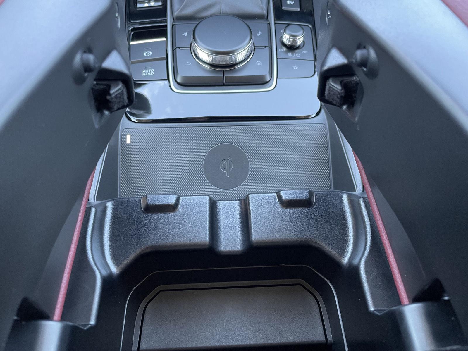 Vehicle photo 30