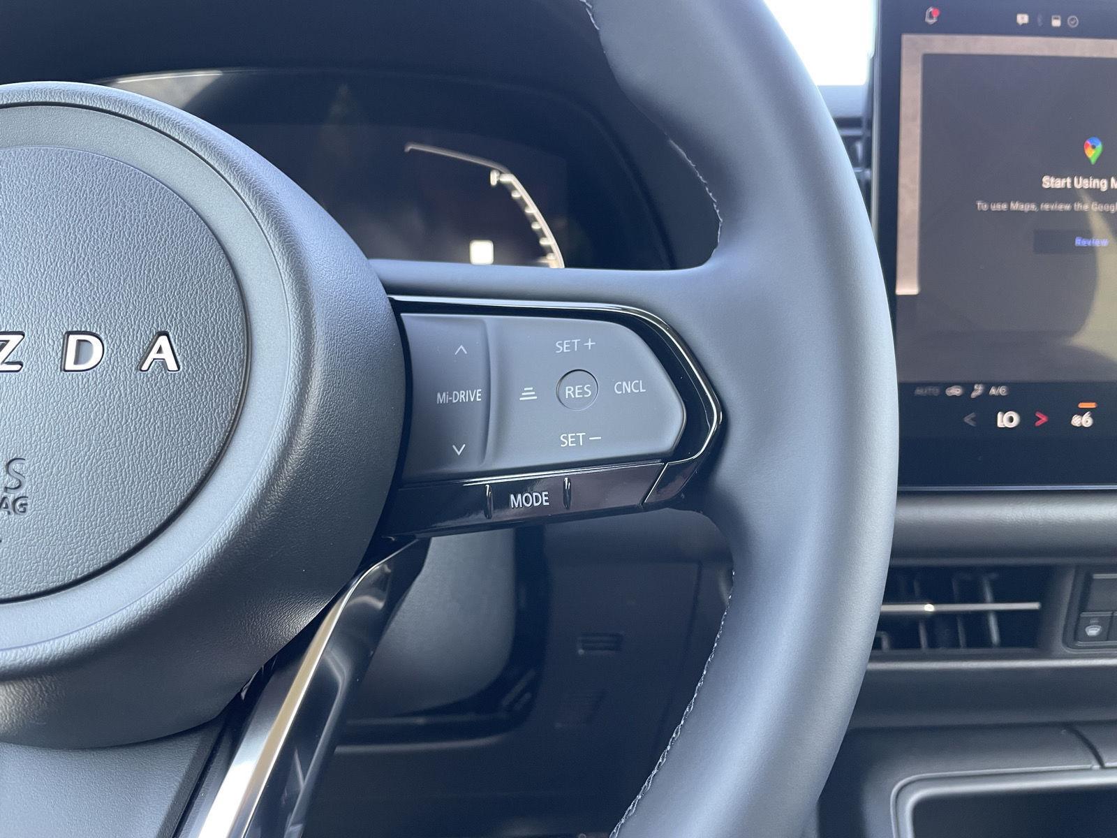 Vehicle photo 13