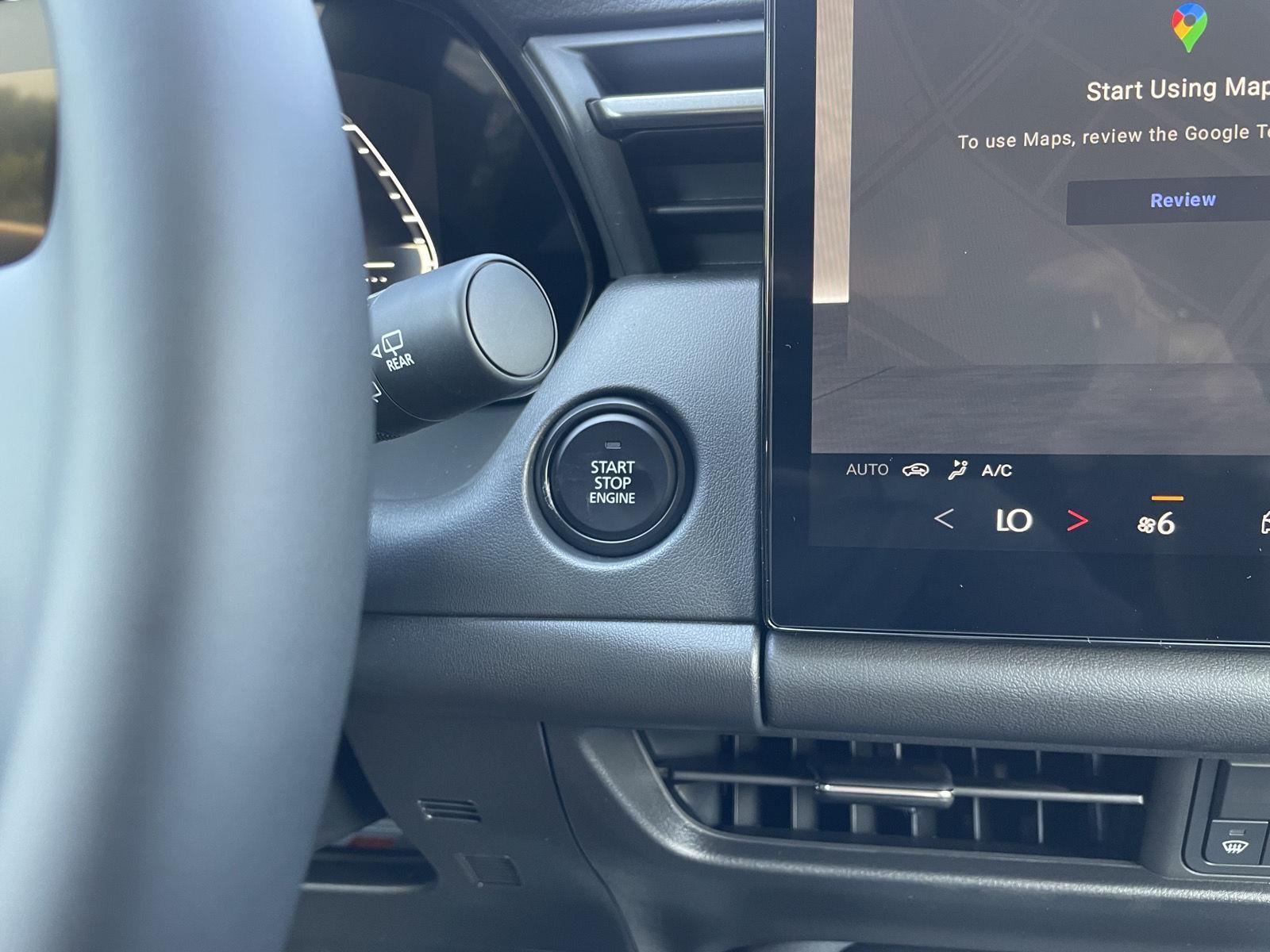 Vehicle photo 23