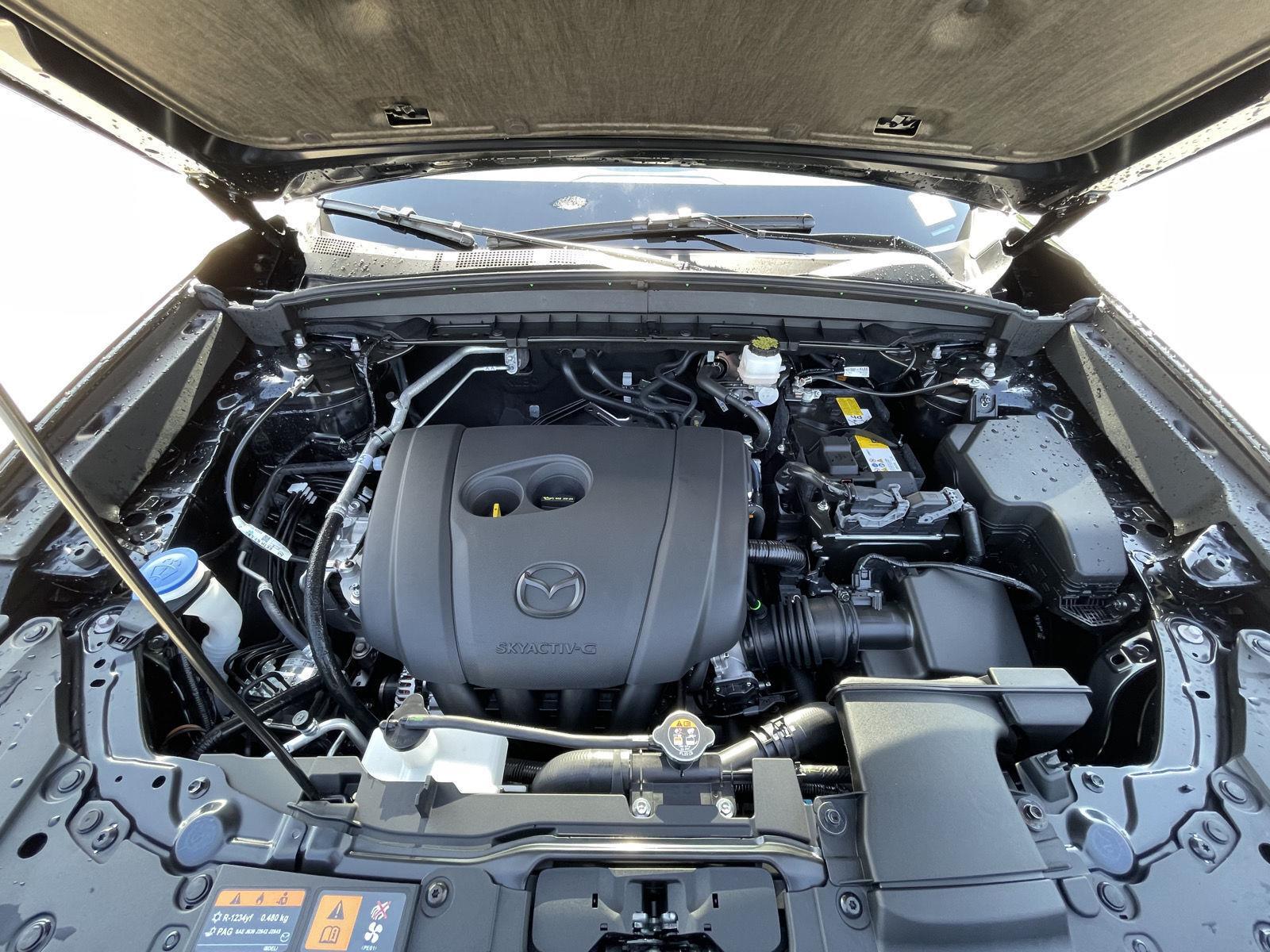 Vehicle photo 30