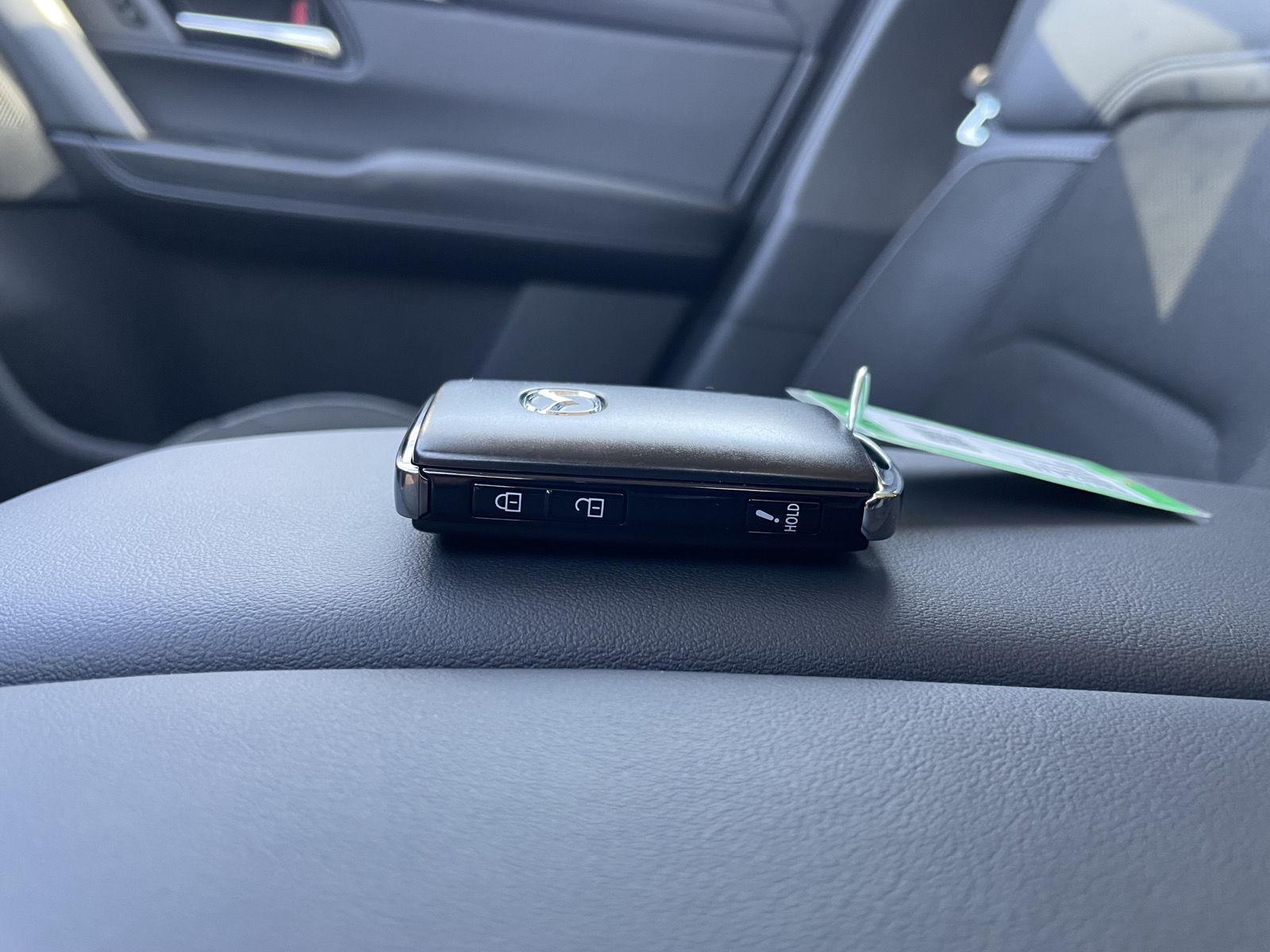 Vehicle photo 33