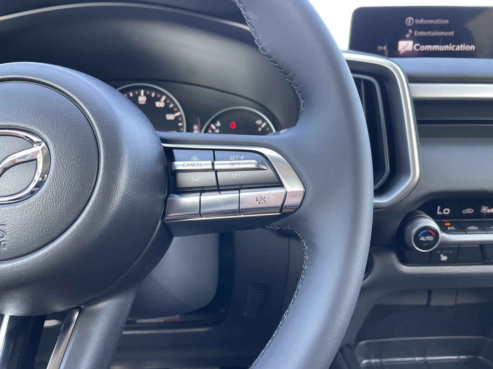 Vehicle photo 13