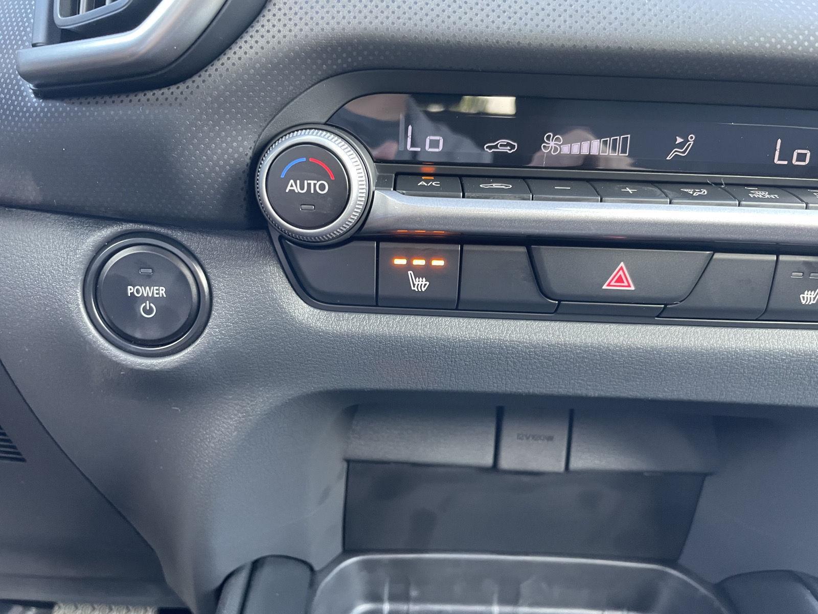 Vehicle photo 26